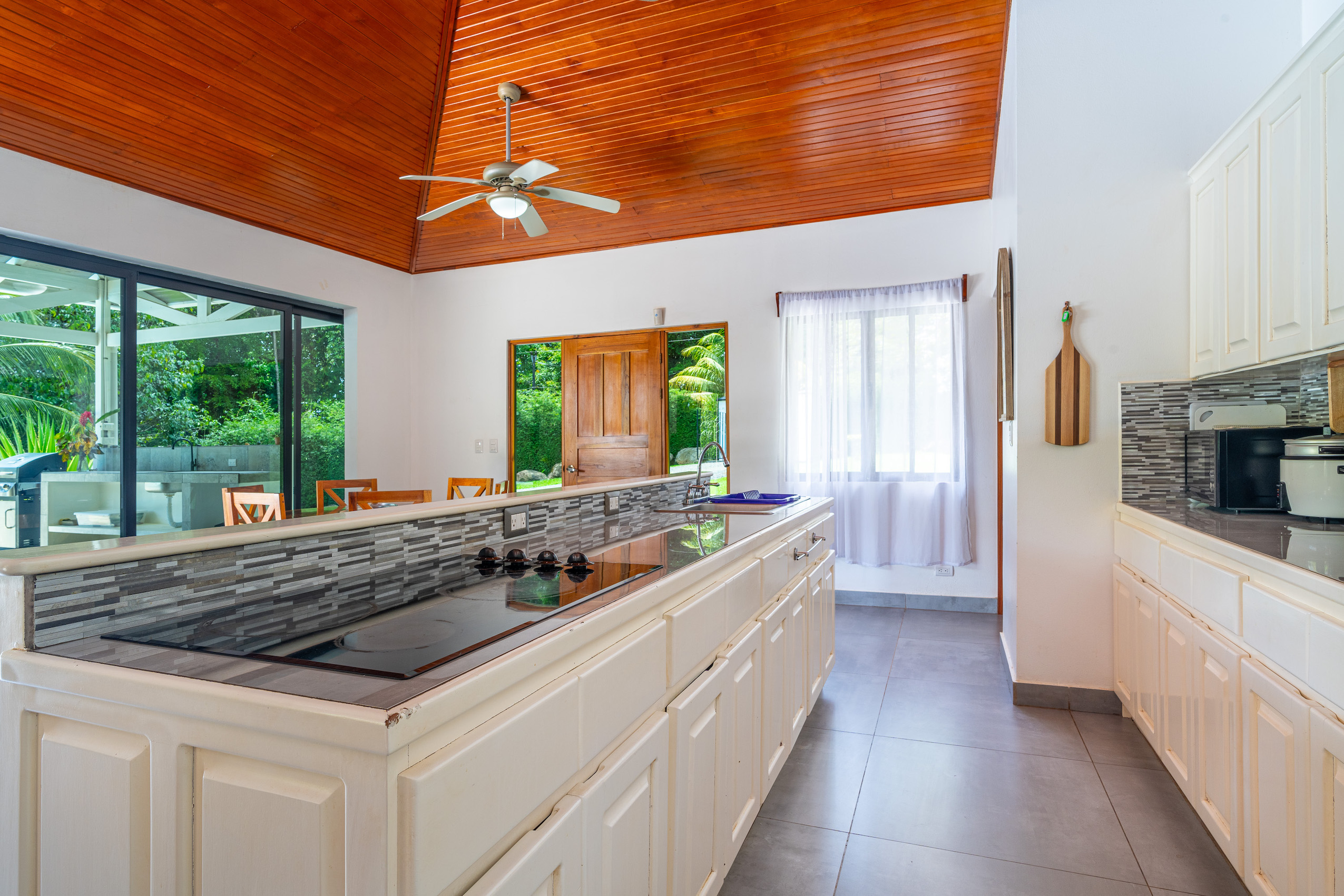 3 bed Single Family Homes For Sale in Ojochal, Puntarenas - thumb 17