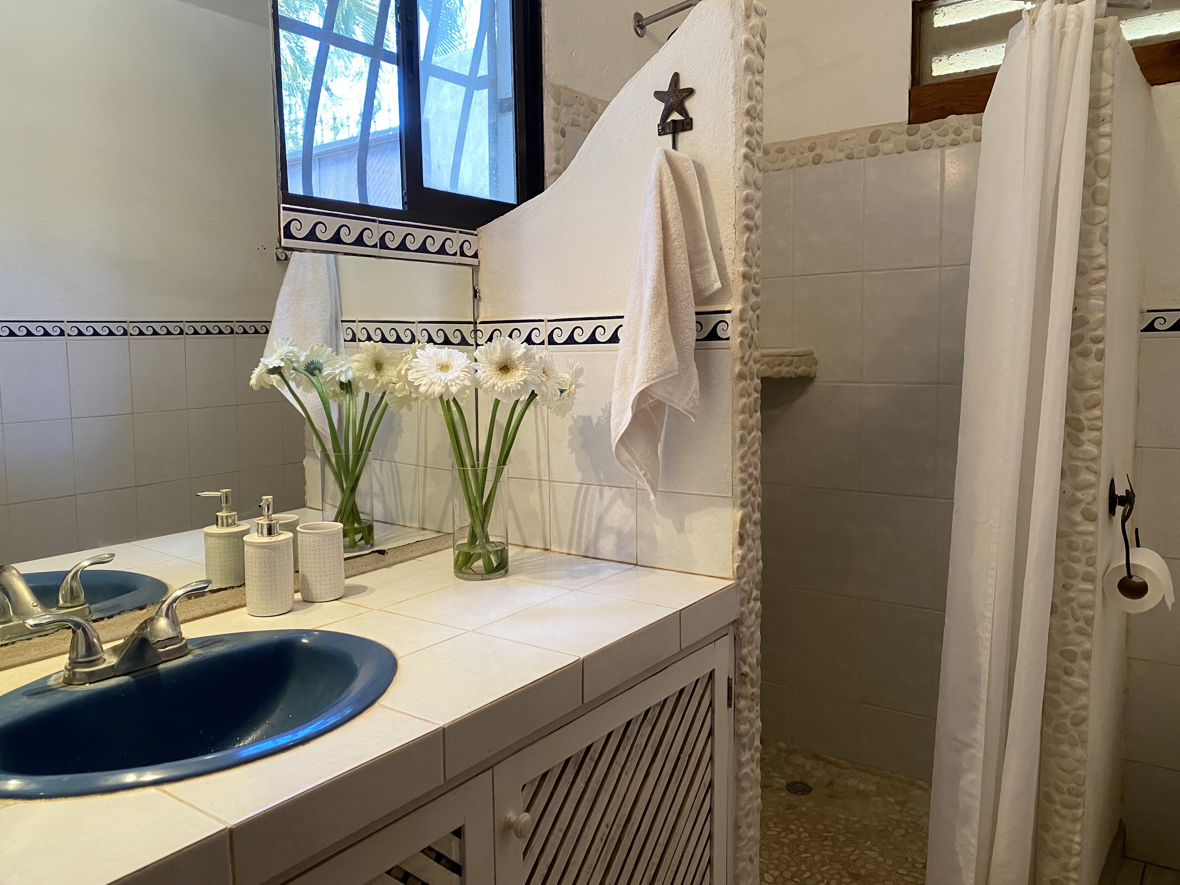 3 bed Single Family Homes For Sale in Tamarindo, Guanacaste - thumb 17