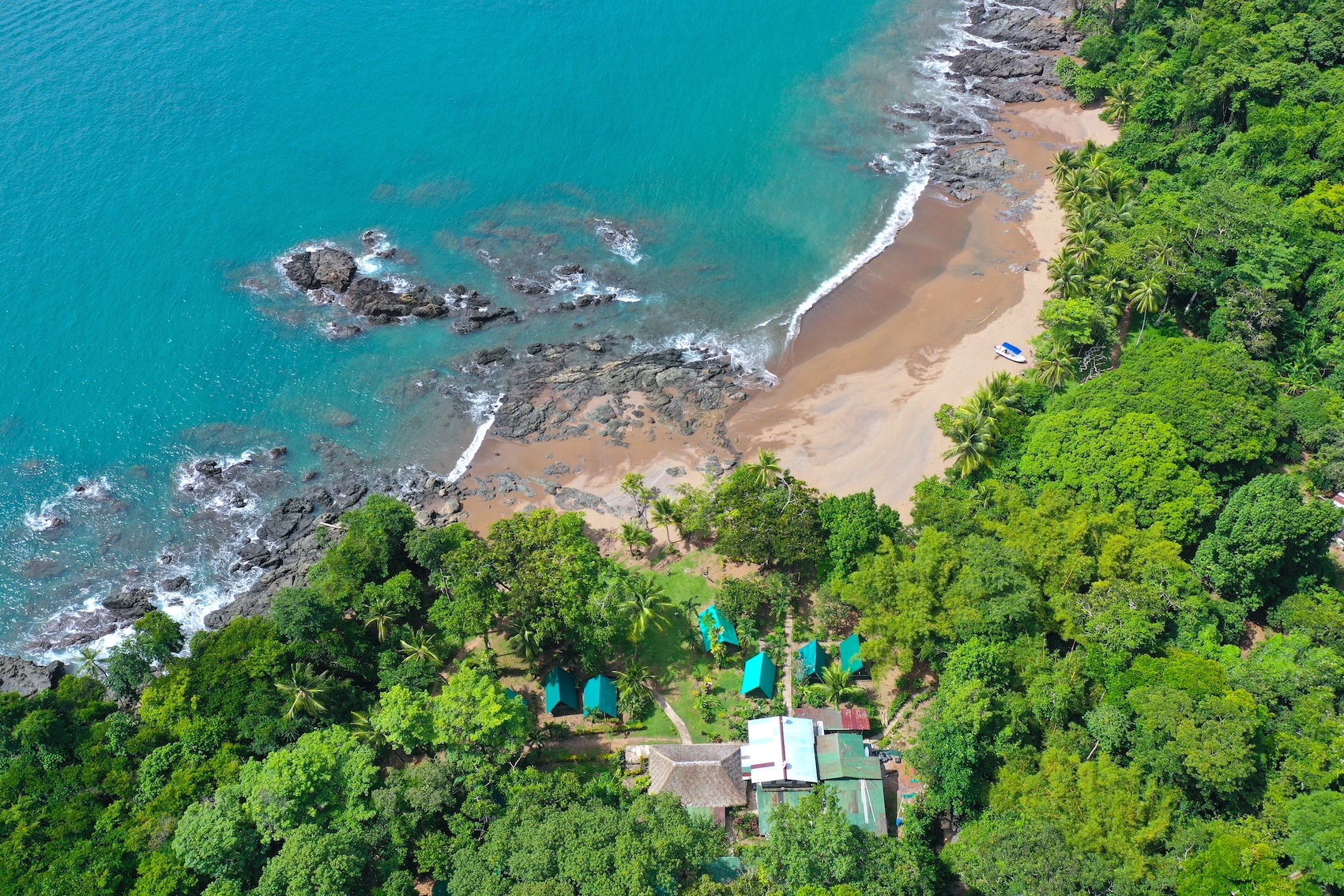 28 bed Hotel / Leisure For Sale in Drake Bay, Puntarenas - thumb 1