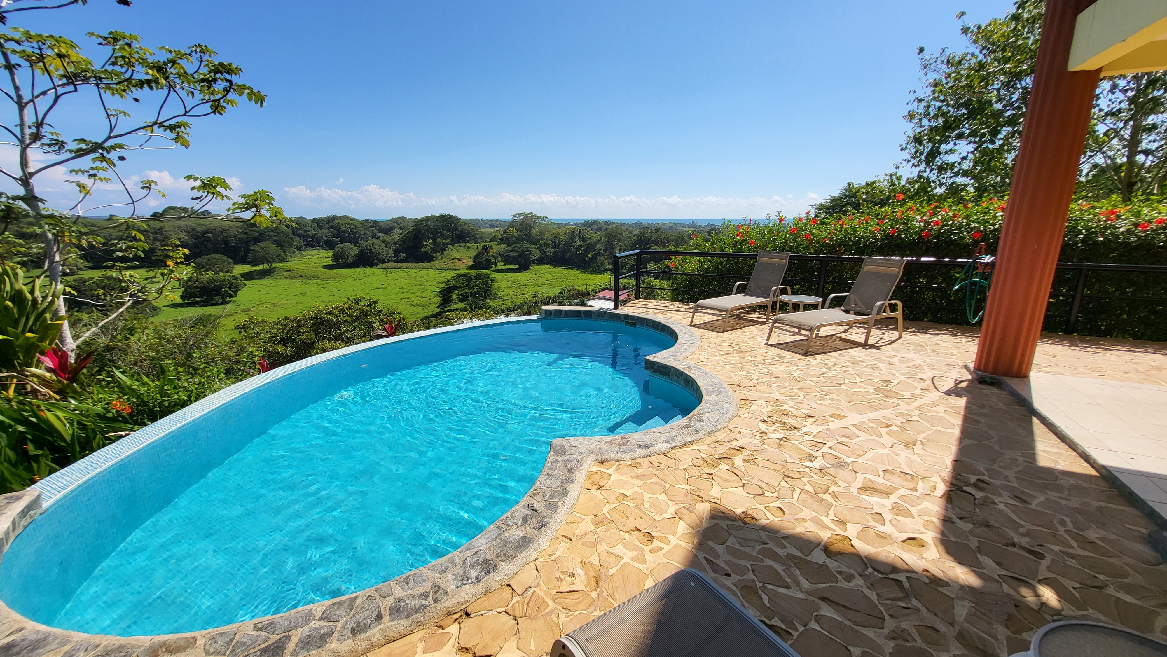 4 bed Single Family Homes For Sale in Playa Hermosa, Puntarenas - thumb 4