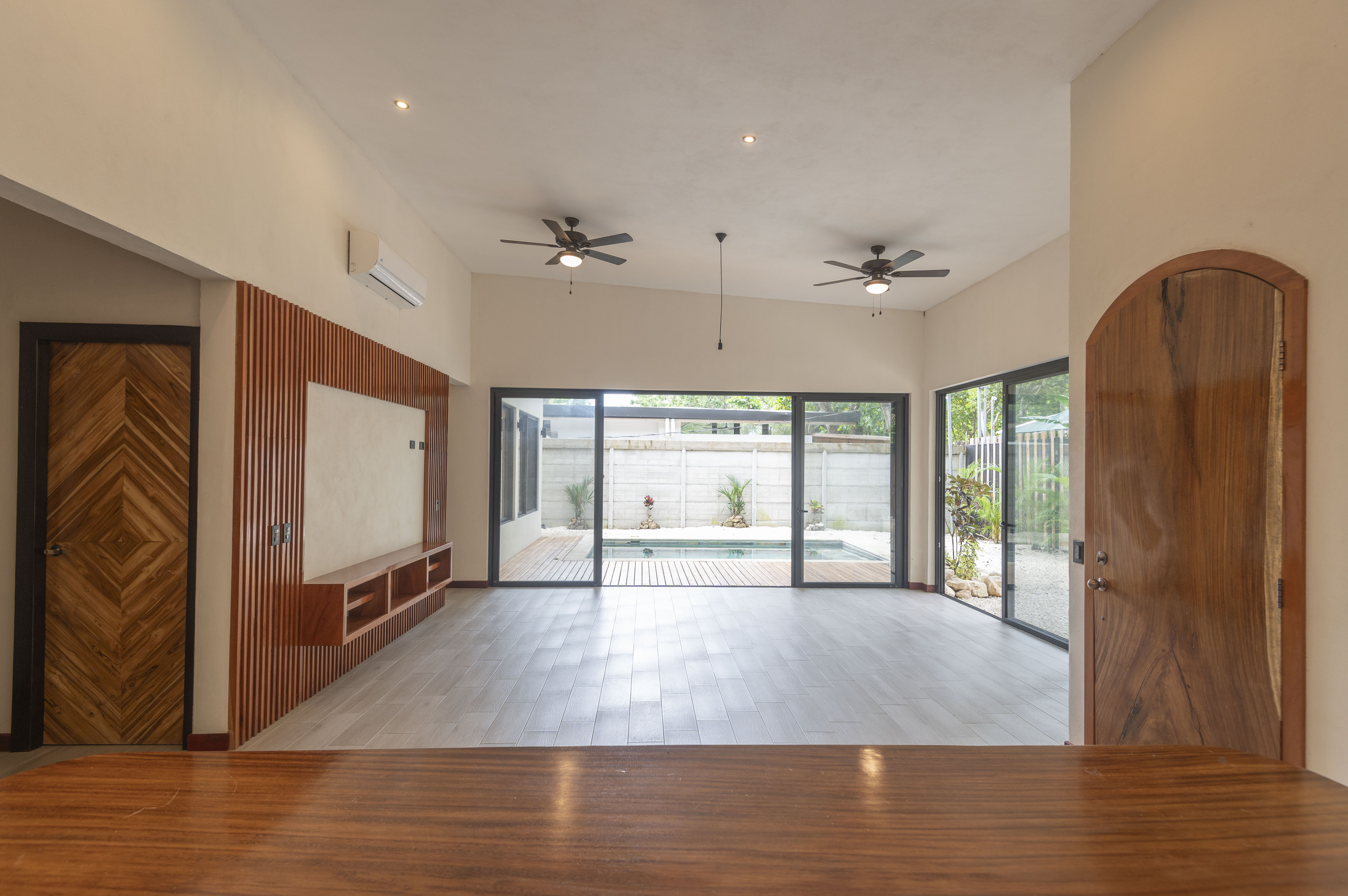 4 bed Single Family Homes For Sale in Santa Teresa, Puntarenas - thumb 5