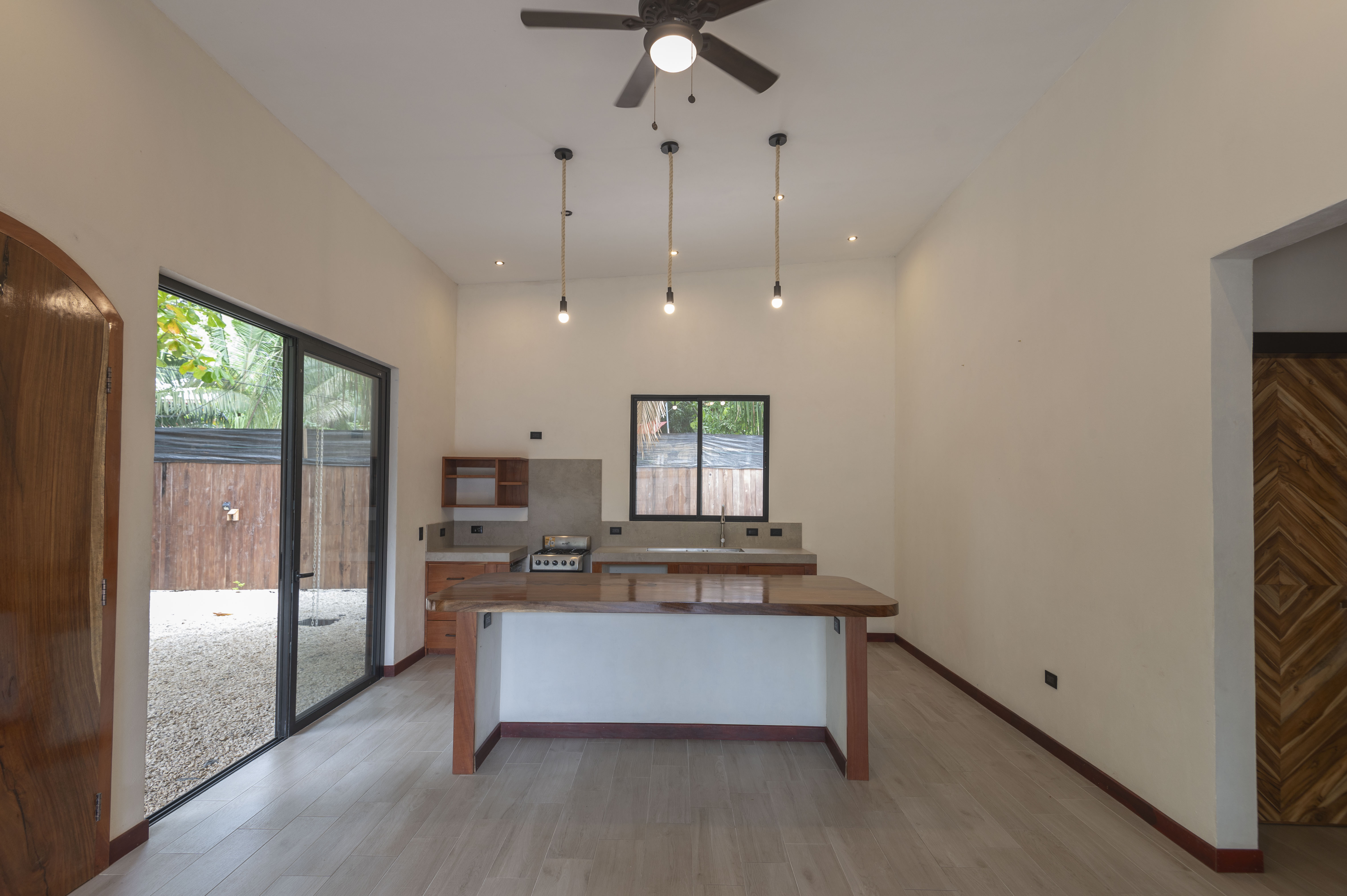 4 bed Single Family Homes For Sale in Santa Teresa, Puntarenas - thumb 30