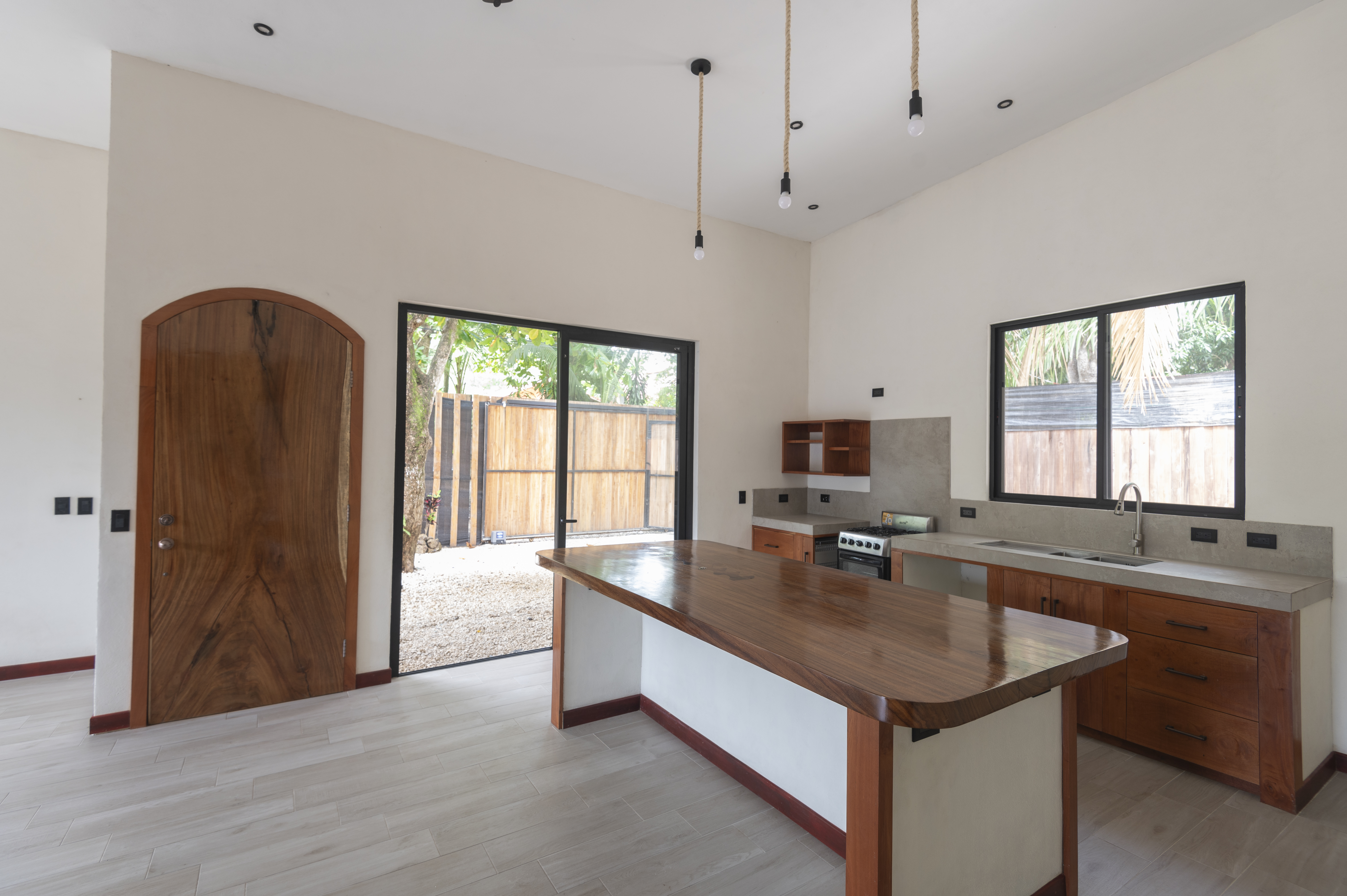 4 bed Single Family Homes For Sale in Santa Teresa, Puntarenas - thumb 6