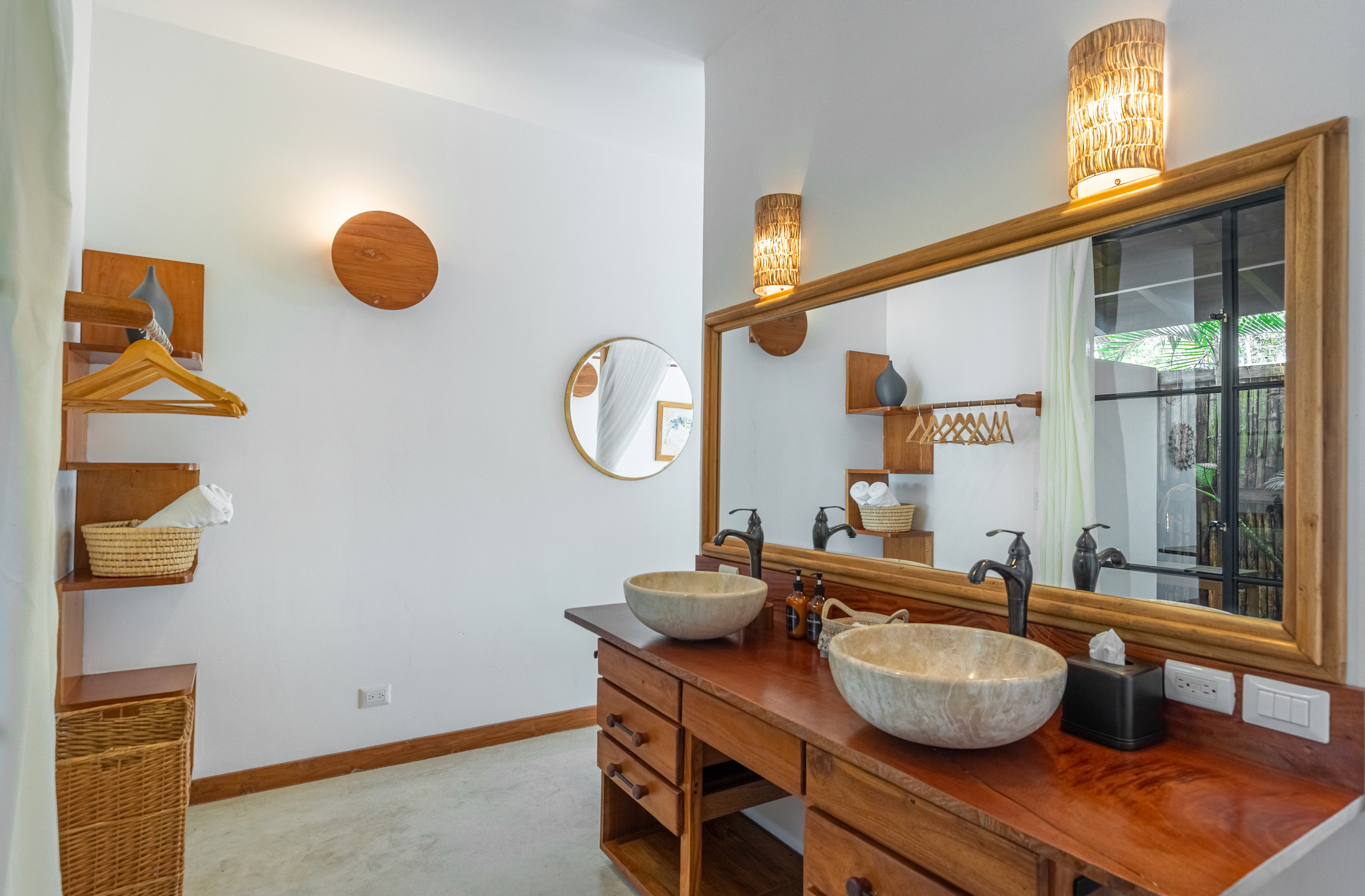 4 bed Single Family Homes For Sale in Santa Teresa, Puntarenas - thumb 6