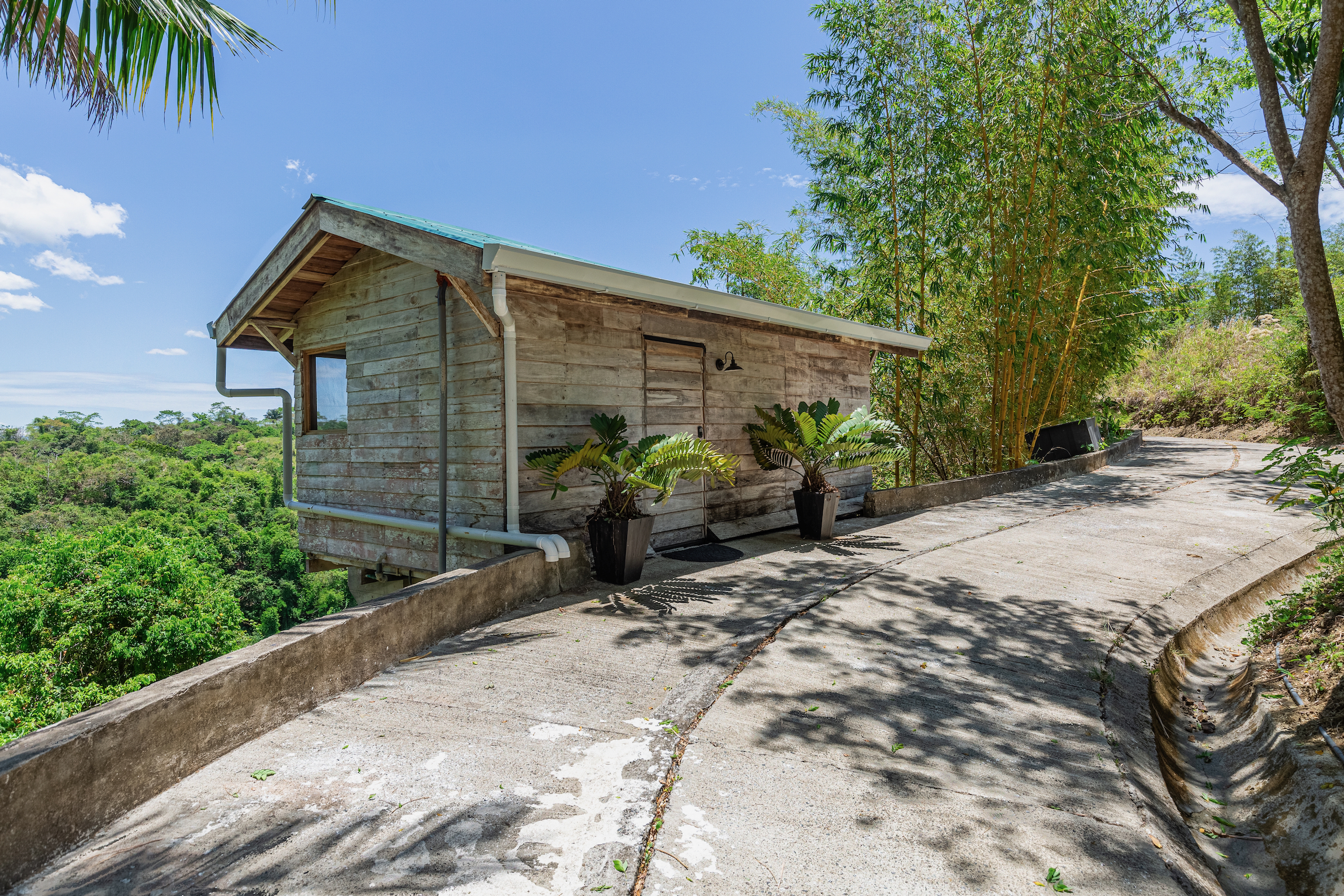 4 bed Single Family Homes For Sale in Santa Teresa, Puntarenas - thumb 21