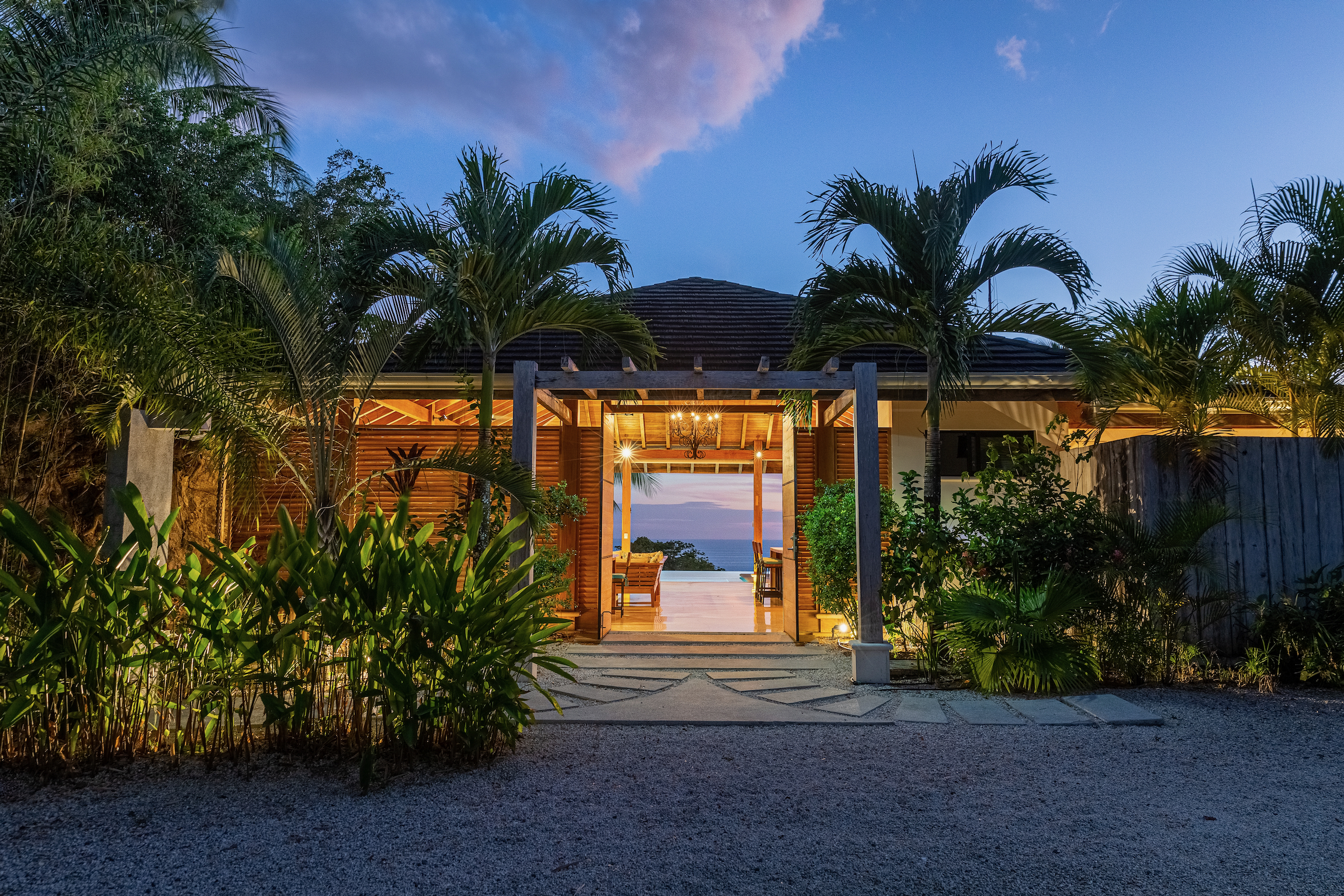 4 bed Single Family Homes For Sale in Santa Teresa, Puntarenas - thumb 2