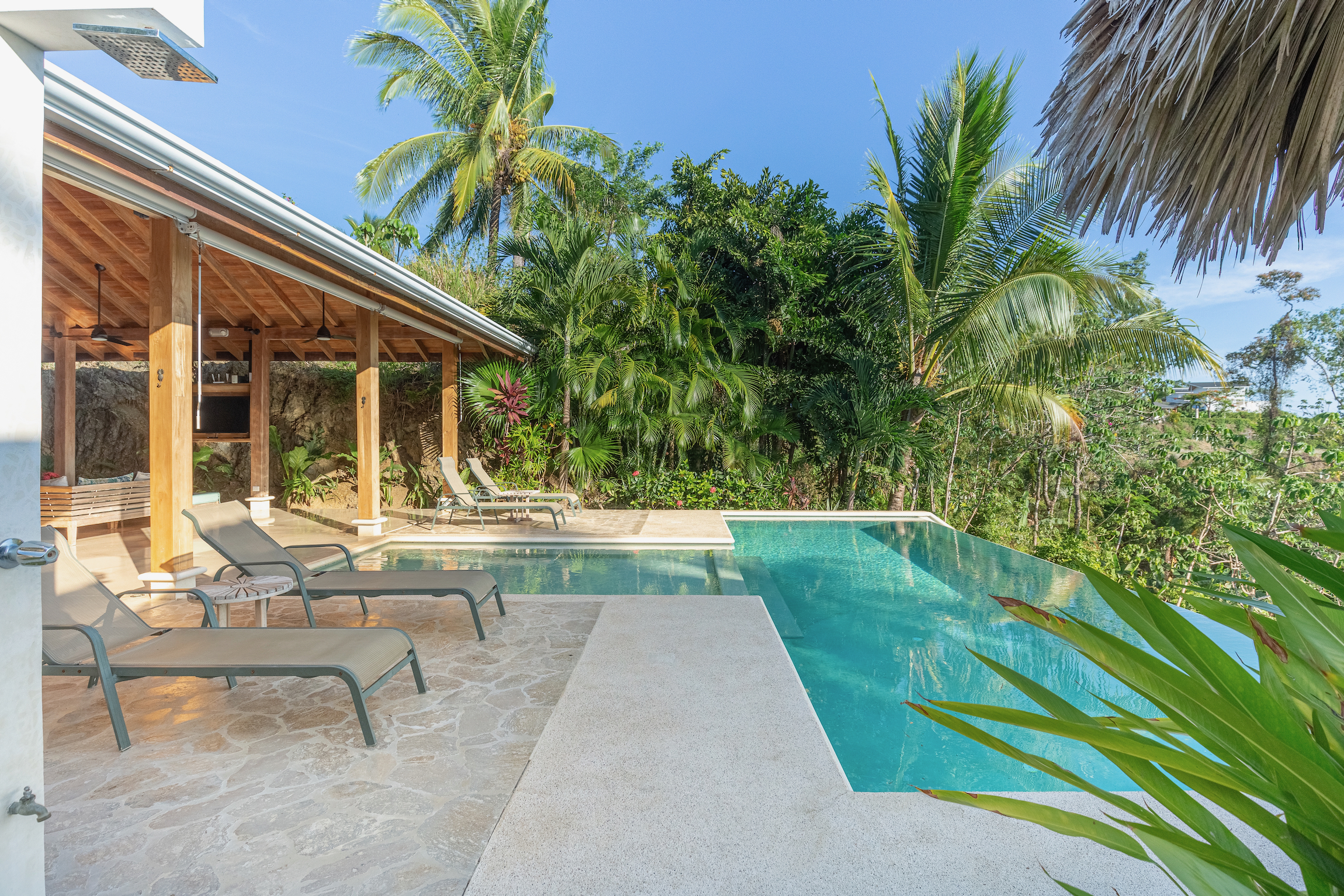 4 bed Single Family Homes For Sale in Santa Teresa, Puntarenas - thumb 8