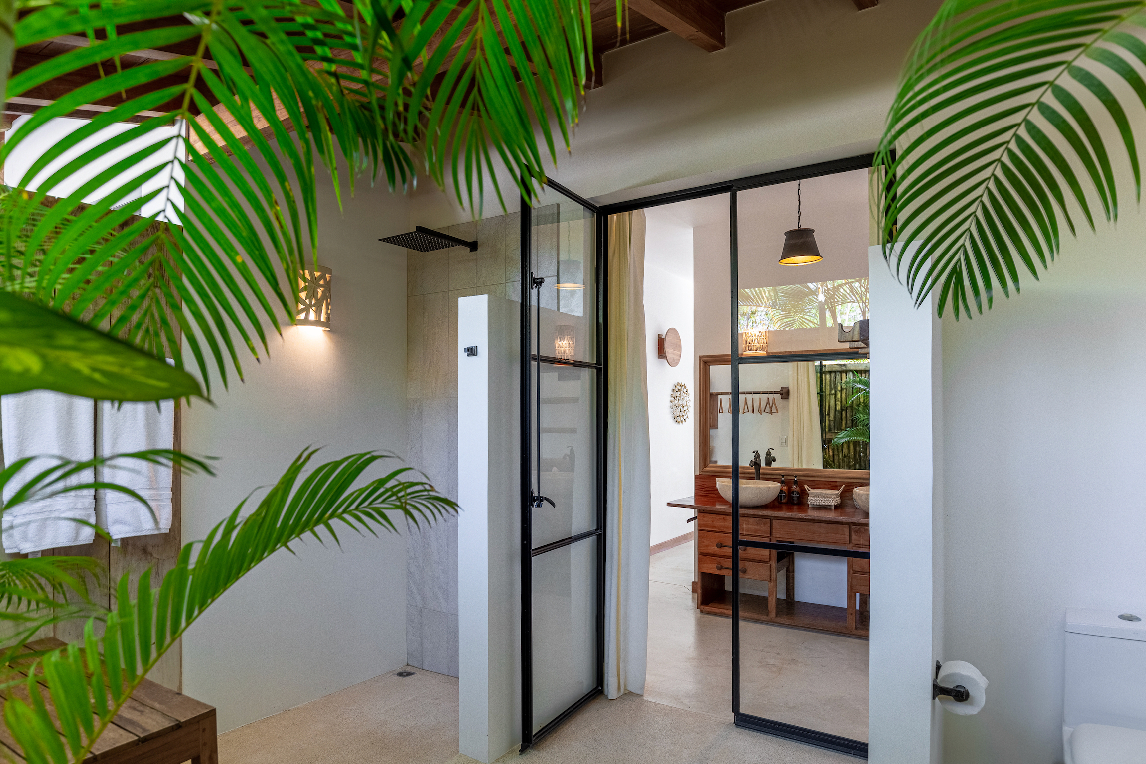 4 bed Single Family Homes For Sale in Santa Teresa, Puntarenas - thumb 7