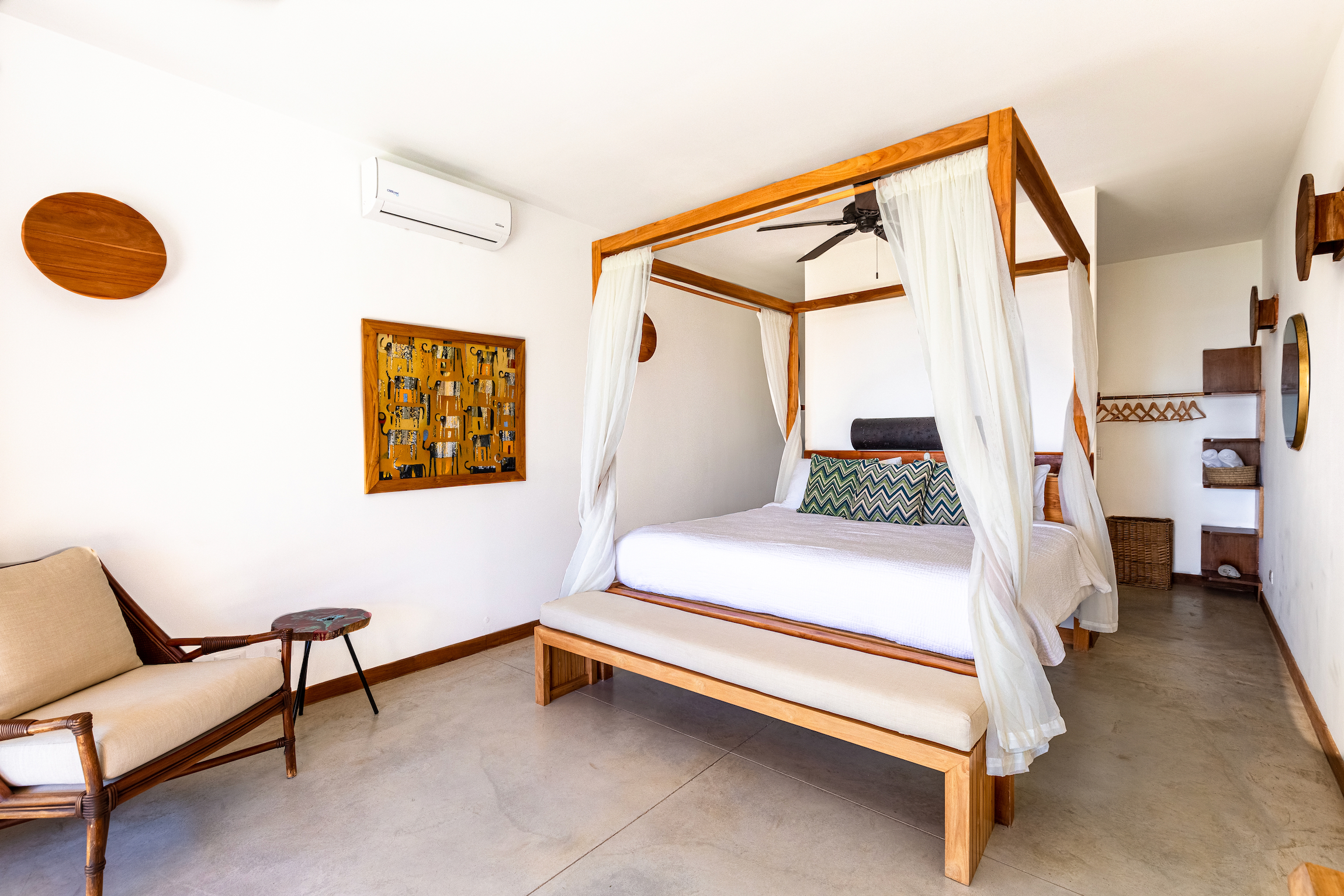 4 bed Single Family Homes For Sale in Santa Teresa, Puntarenas - thumb 4