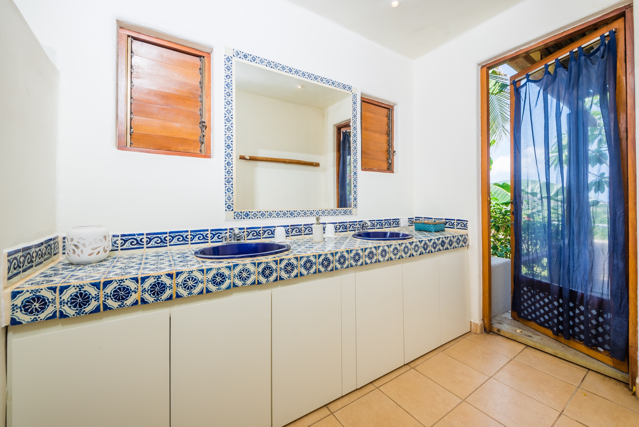 7 bed Single Family Homes For Sale in Playa Flamingo, Guanacaste - thumb 26