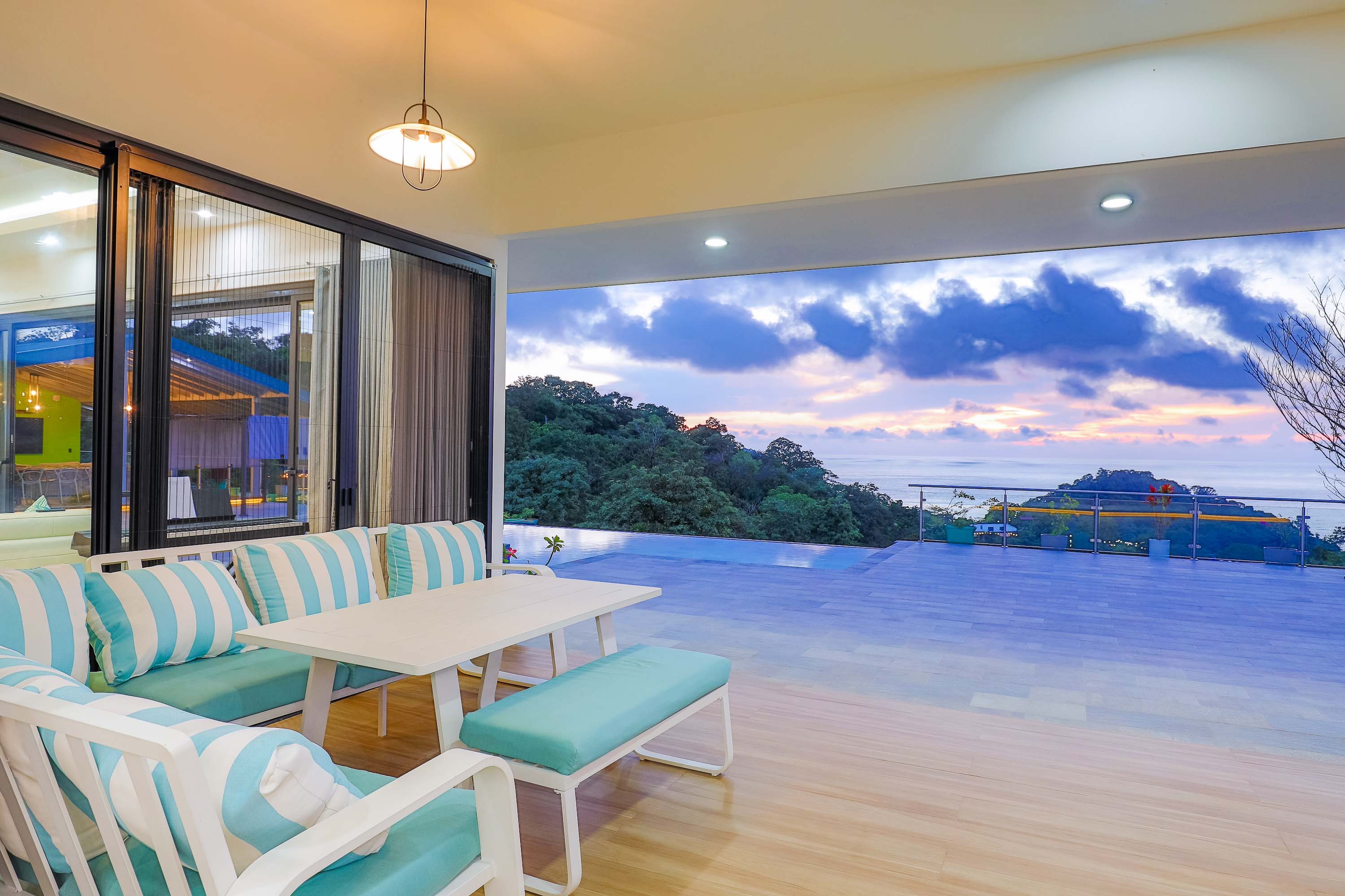 10 bed Single Family Homes For Sale in Manuel Antonio, Puntarenas - thumb 23