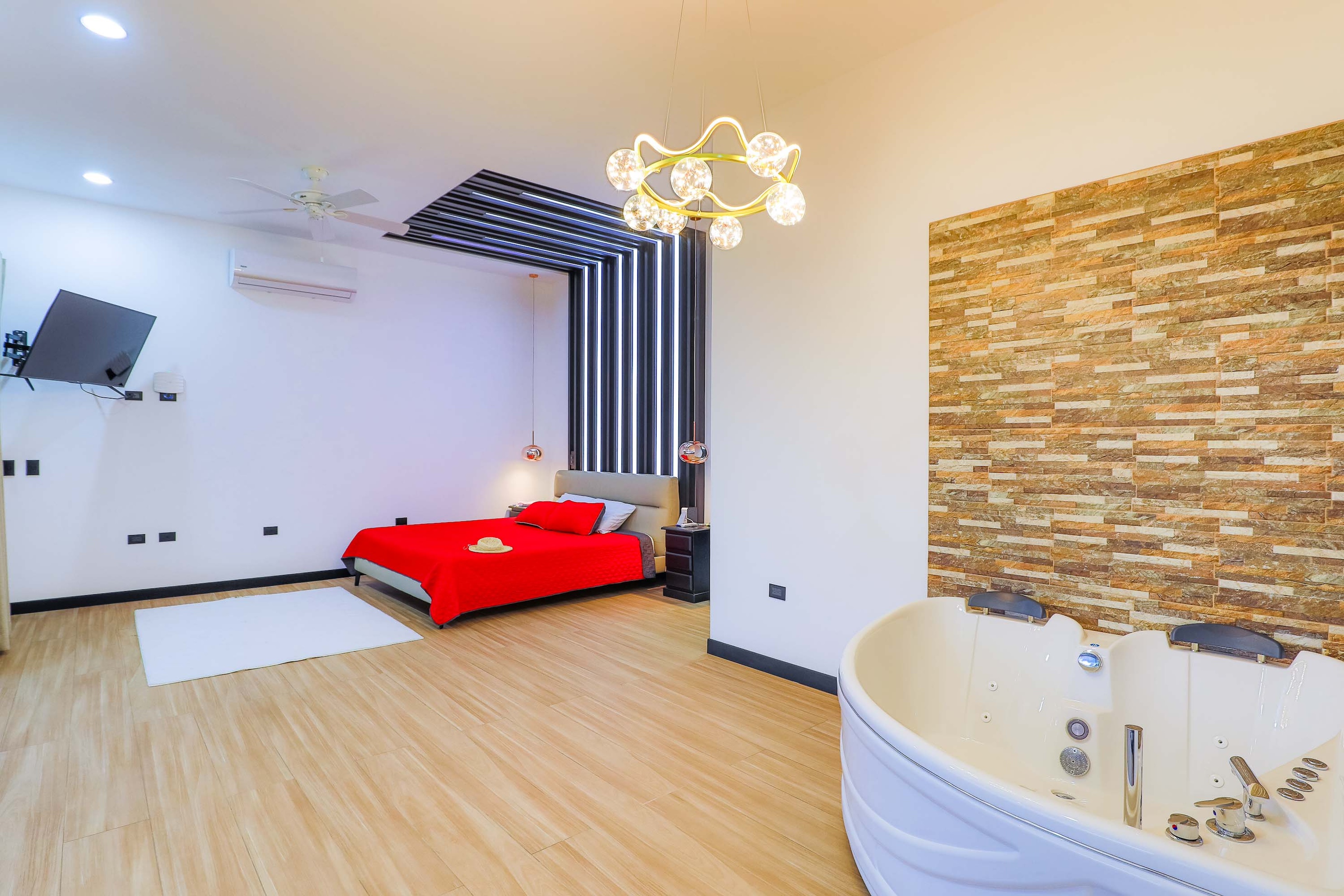 10 bed Single Family Homes For Sale in Manuel Antonio, Puntarenas - thumb 19