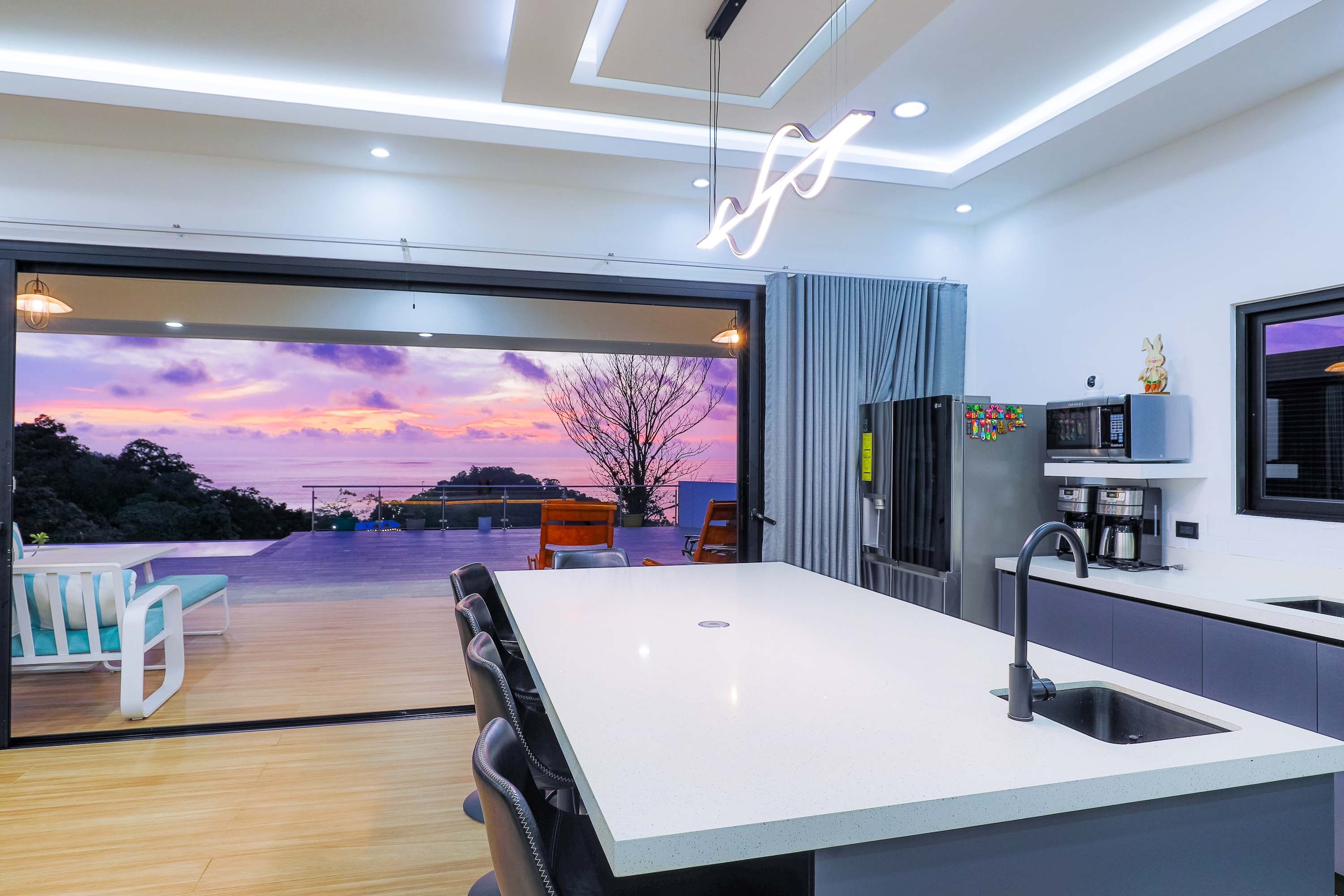 10 bed Single Family Homes For Sale in Manuel Antonio, Puntarenas - thumb 13