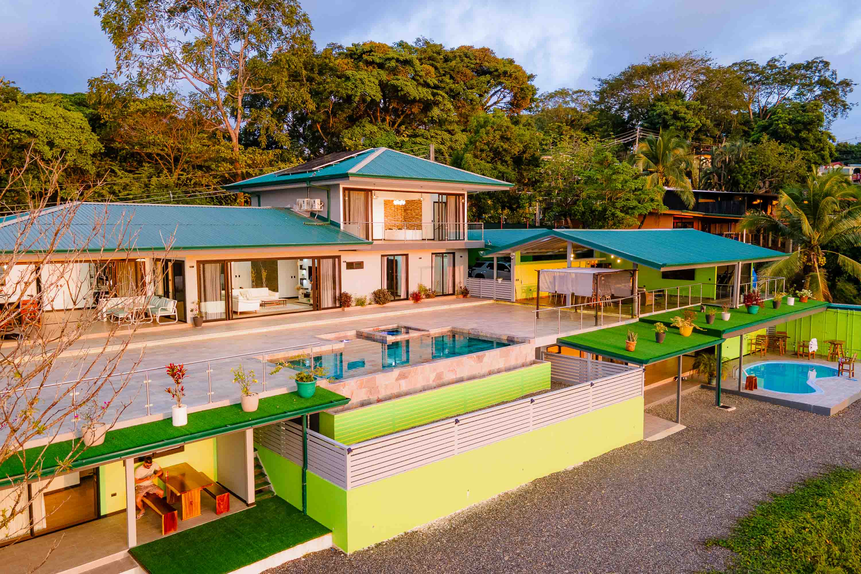 10 bed Single Family Homes For Sale in Manuel Antonio, Puntarenas - thumb 1