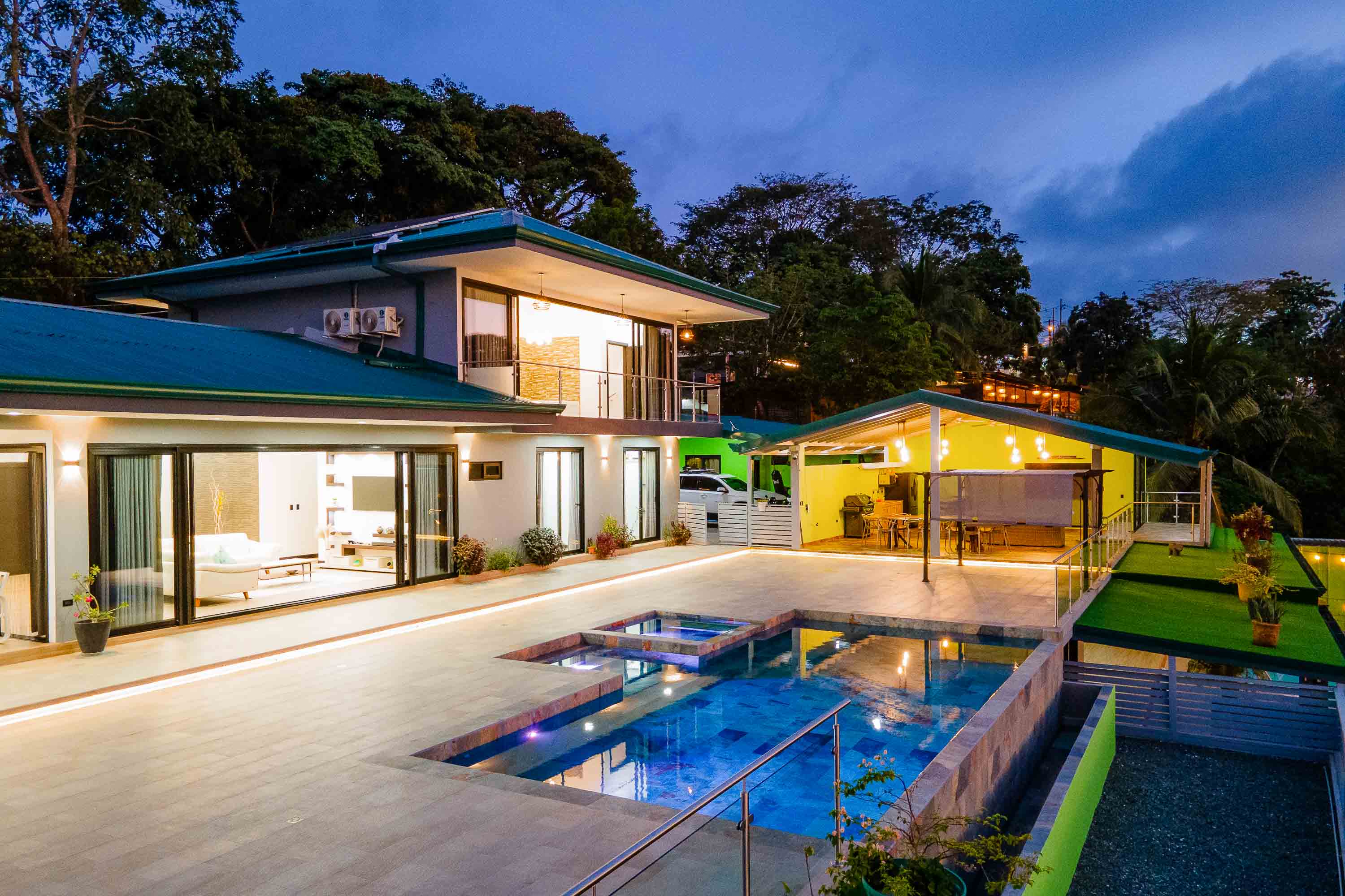 10 bed Single Family Homes For Sale in Manuel Antonio, Puntarenas - thumb 5