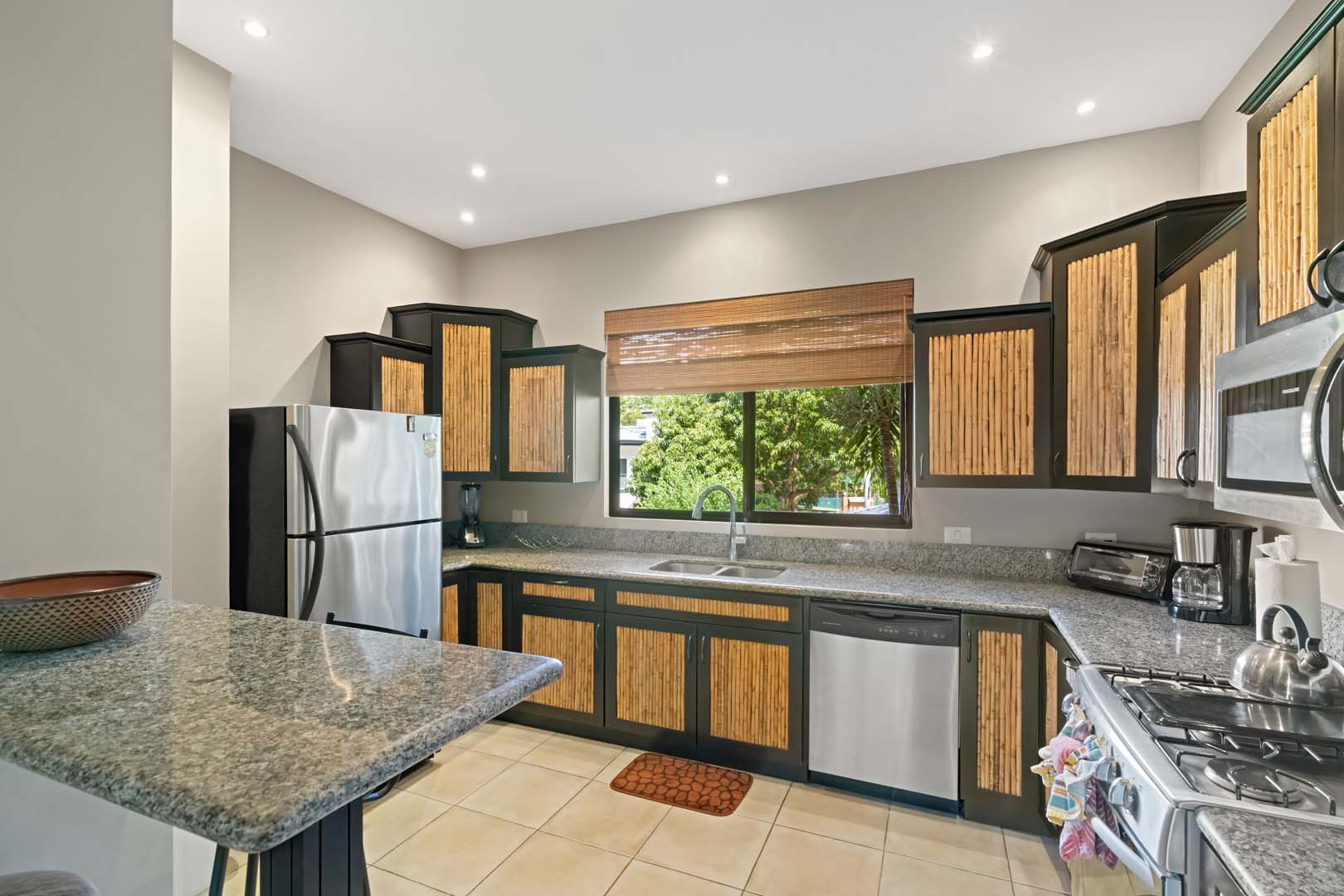 2 bed Condo For Sale in Playas Del Coco, Guanacaste - thumb 3