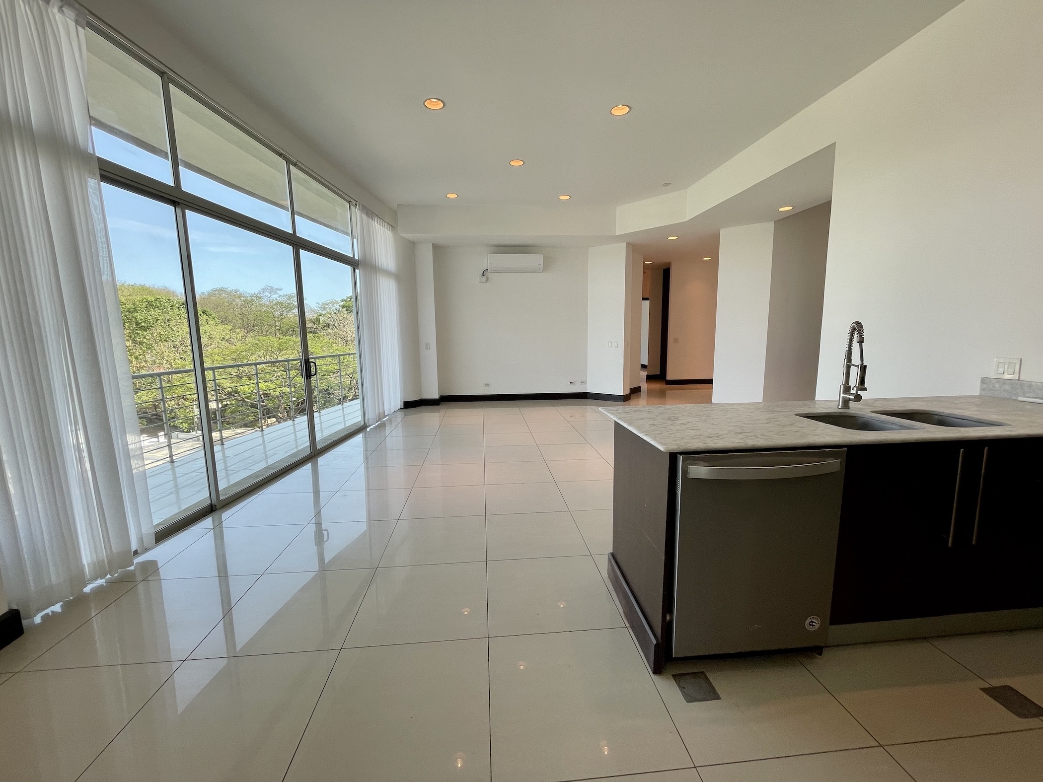2 bed Condo For Sale in Tamarindo, Guanacaste - thumb 4