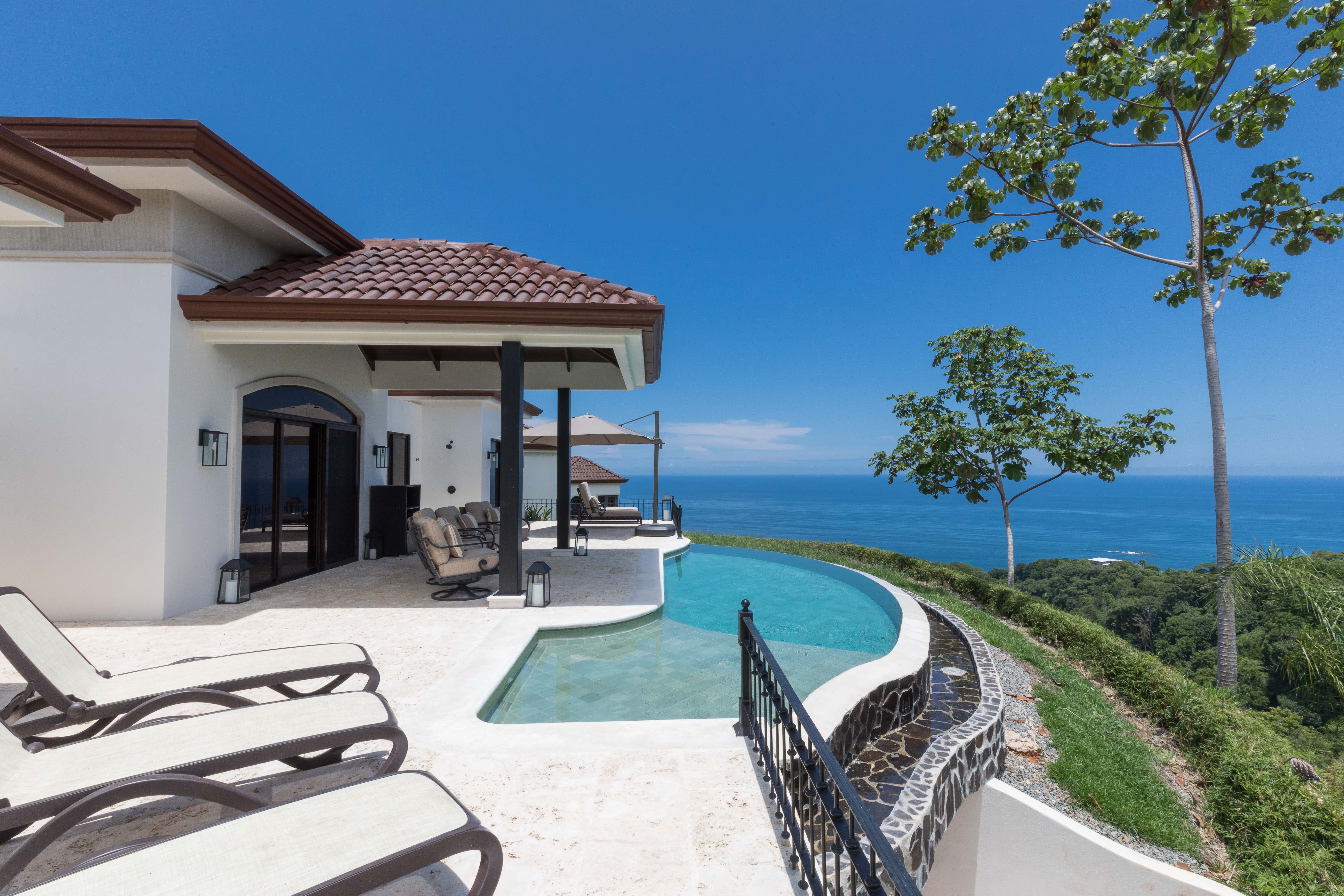 13 bed Hotel / Leisure For Sale in Dominical, Puntarenas - thumb 3