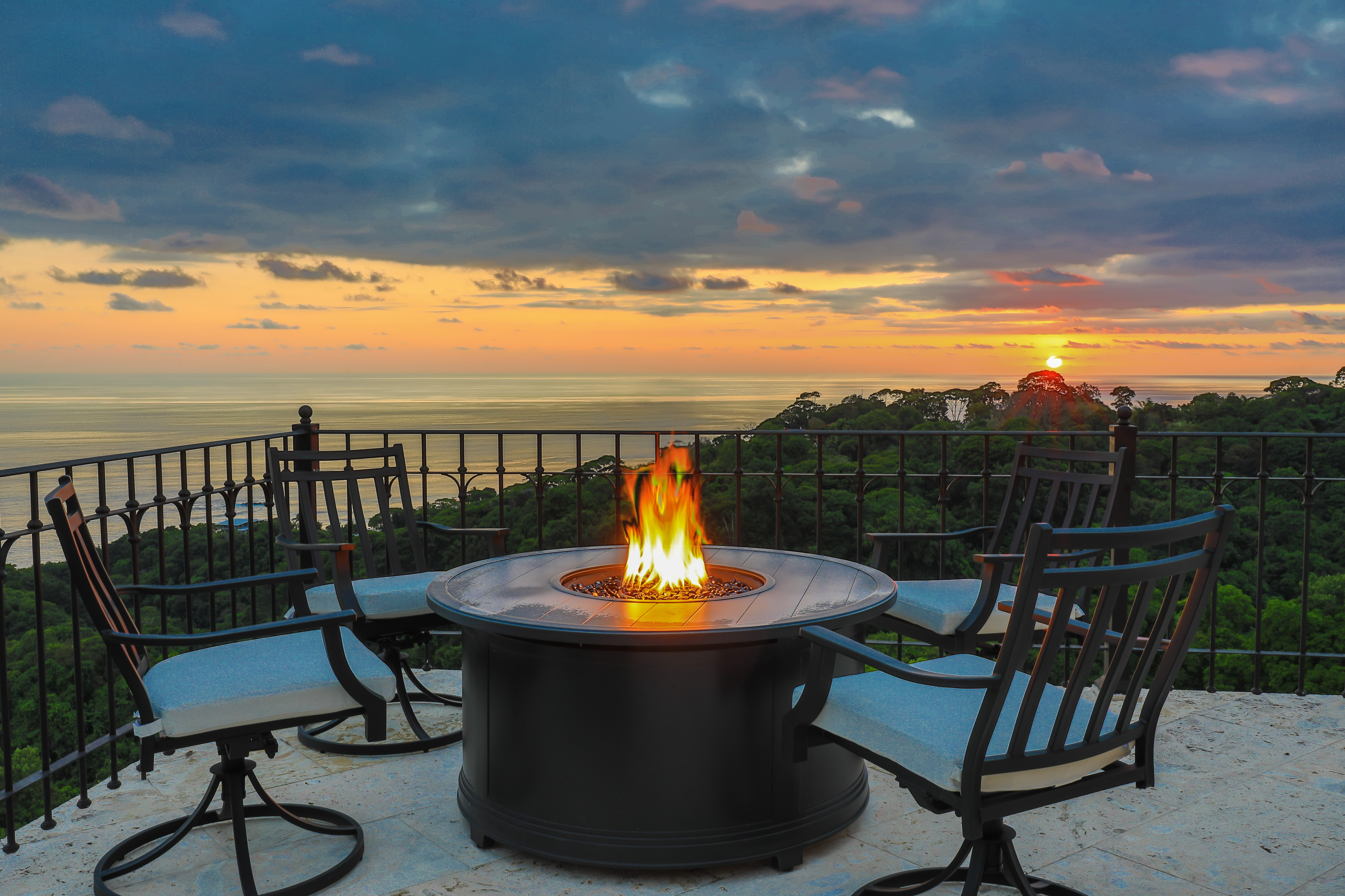 13 bed Hotel / Leisure For Sale in Dominical, Puntarenas - thumb 2