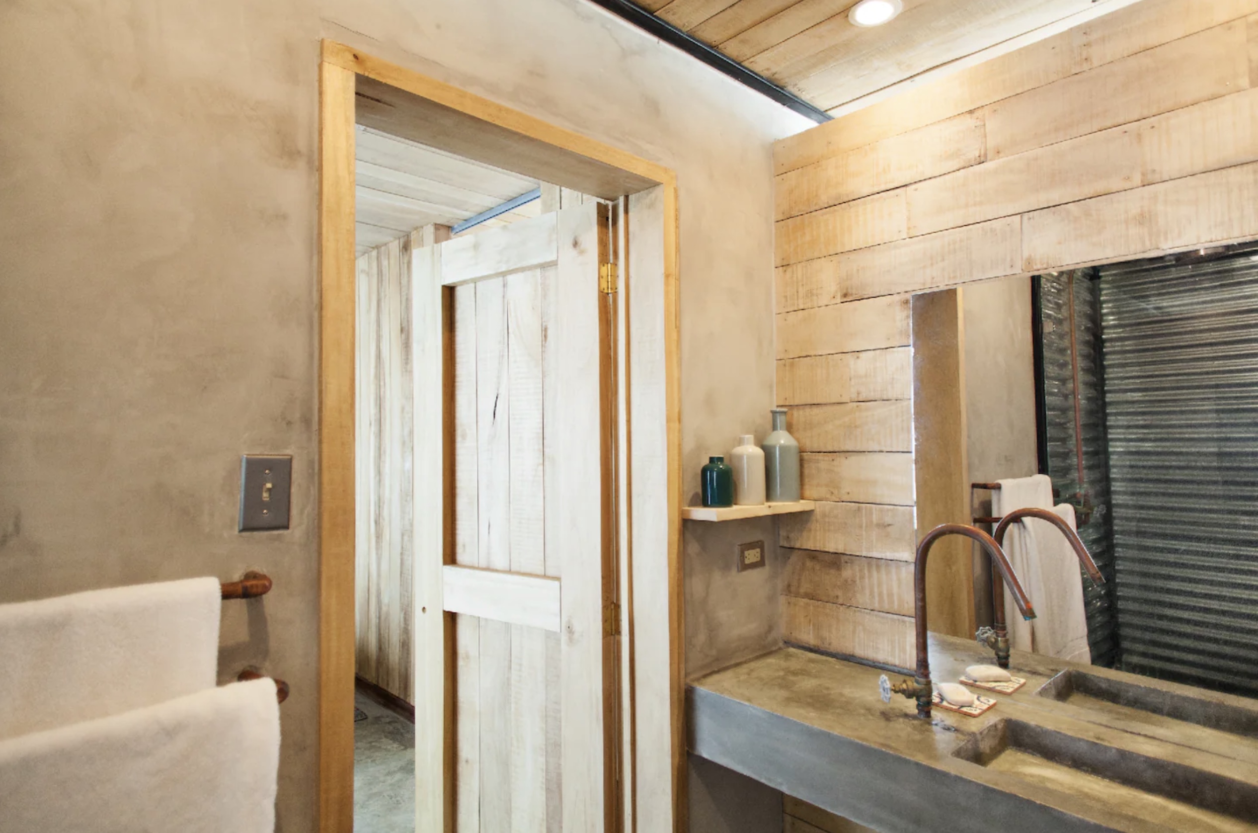 4 bed Single Family Homes For Sale in Santa Teresa, Puntarenas - thumb 11