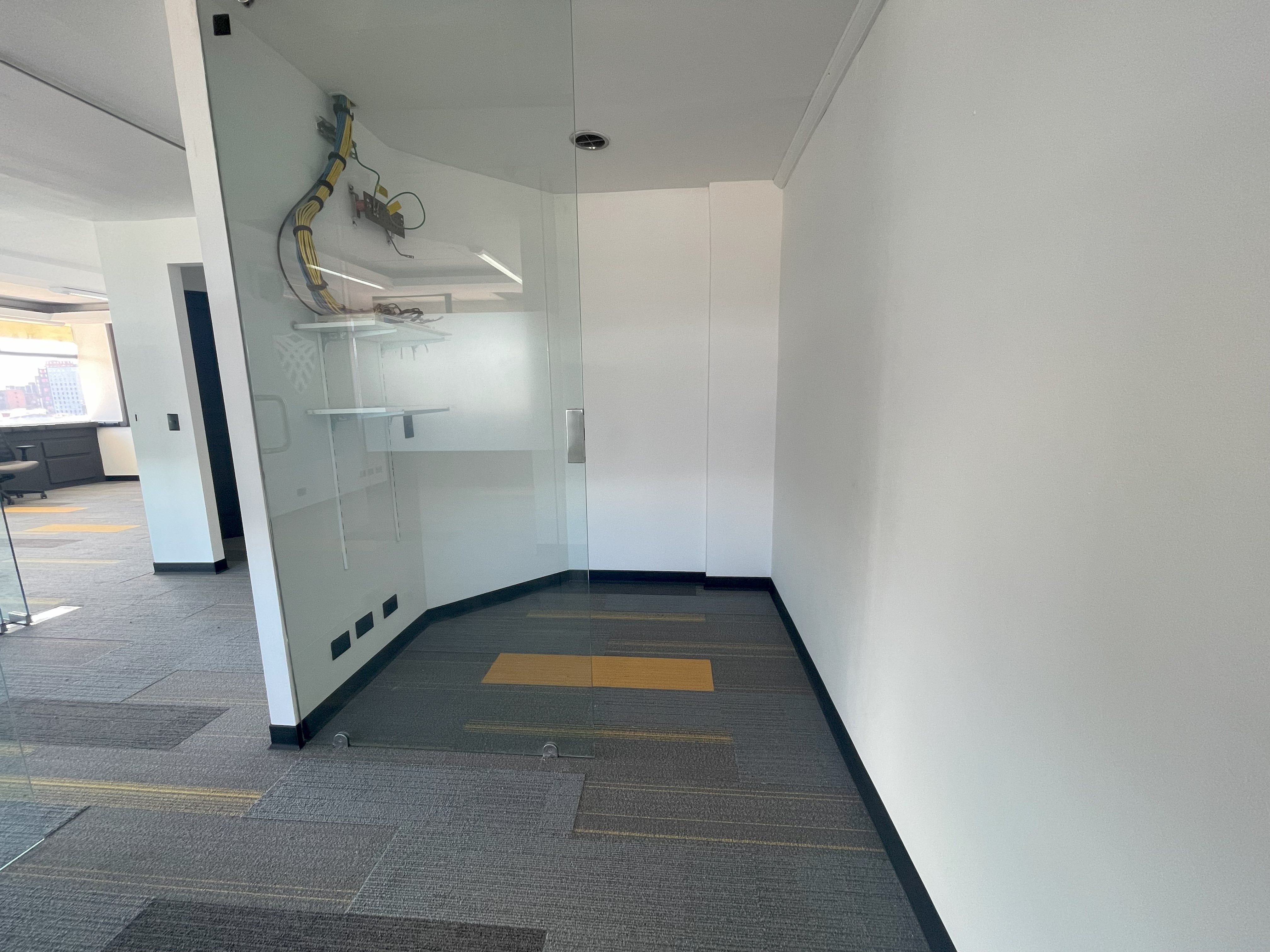 3 bed Commercial For Rent in San Jose, San Jose - thumb 9