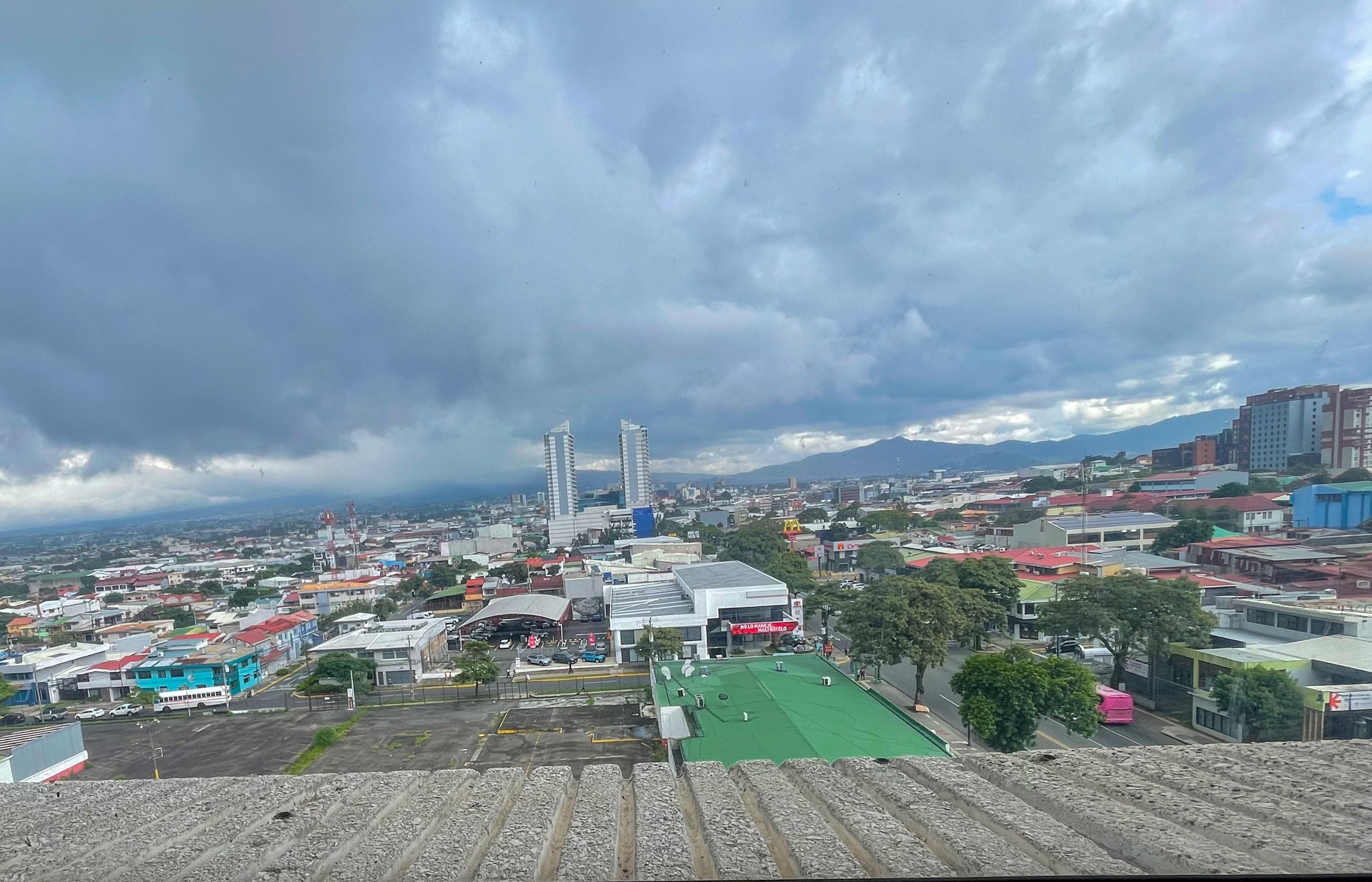 3 bed Commercial For Rent in San Jose, San Jose - thumb 4