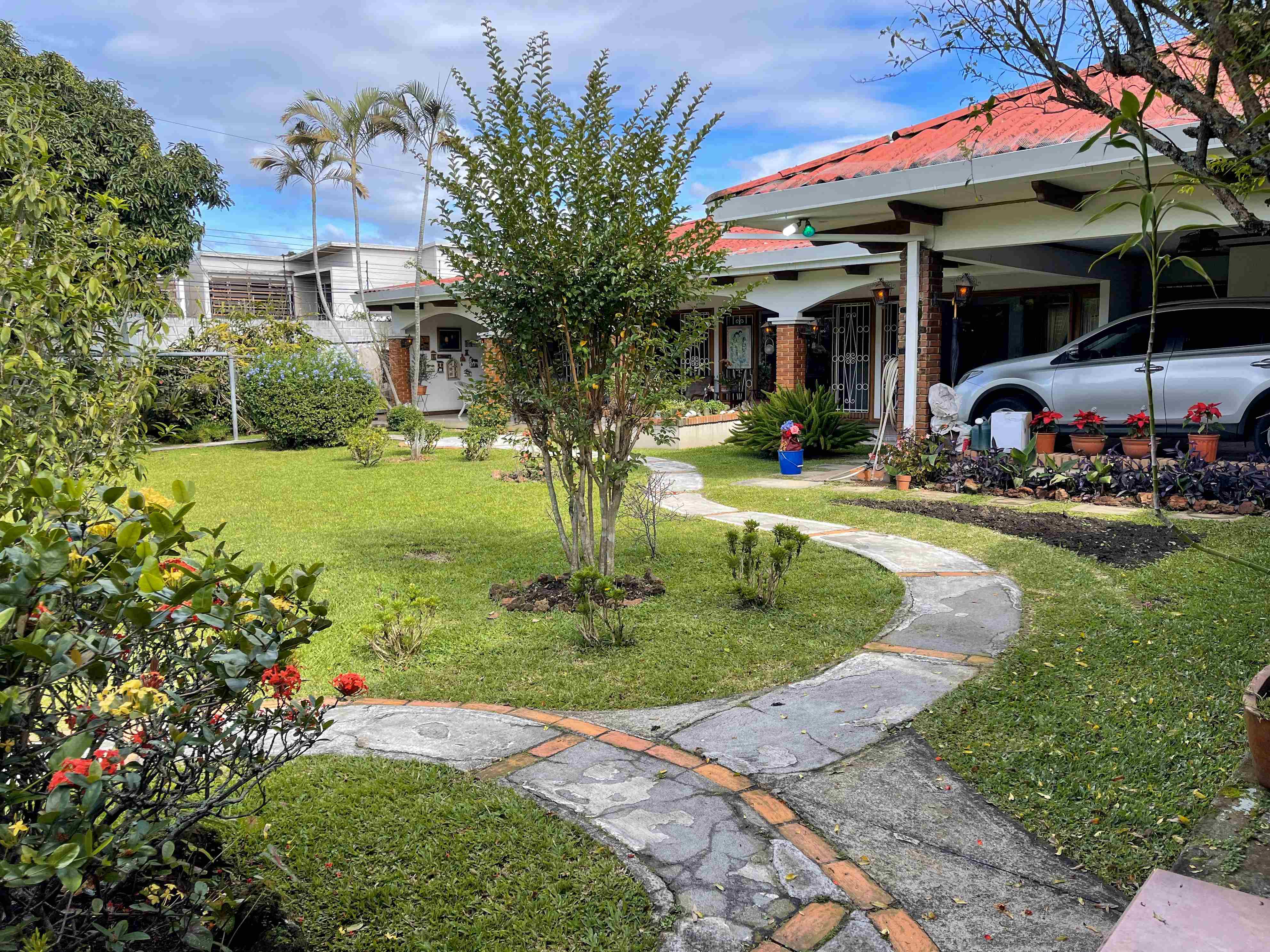 5 bed Single Family Homes For Sale in Bello Horizonte, San Jose - thumb 3