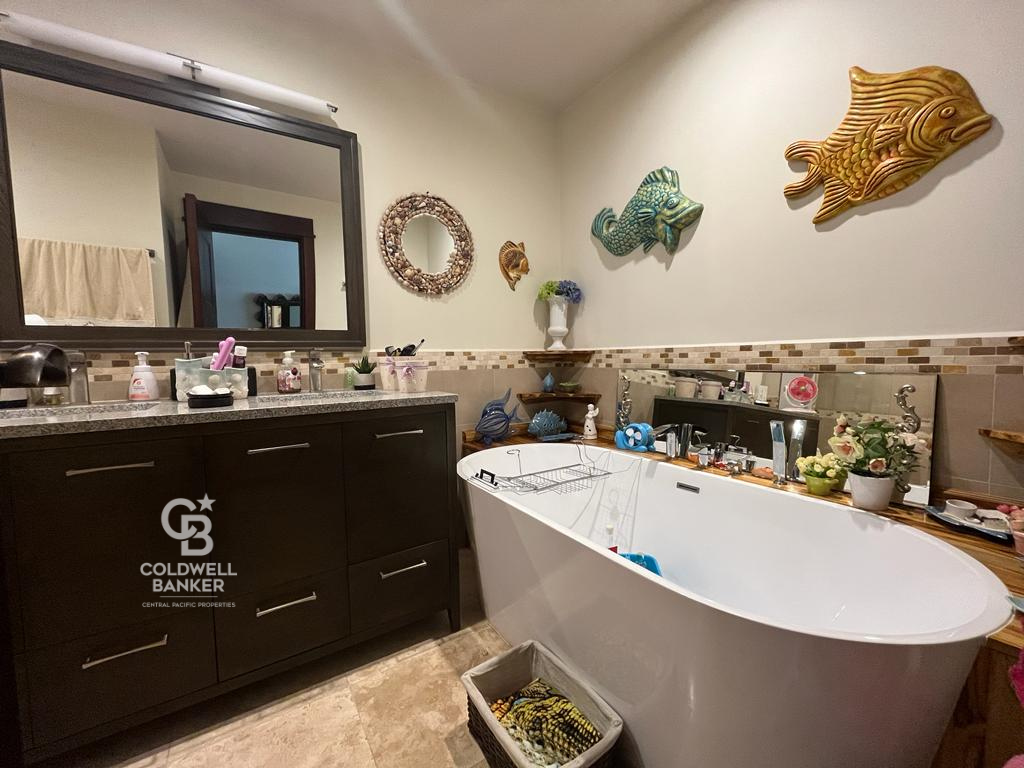 2 bed Condo For Sale in Jaco, Puntarenas - thumb 6