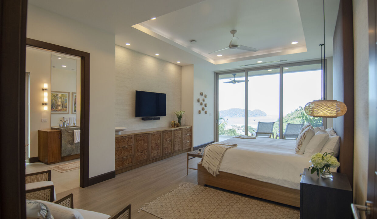 5 bed Single Family Homes For Sale in Los Suenos, Puntarenas - thumb 13