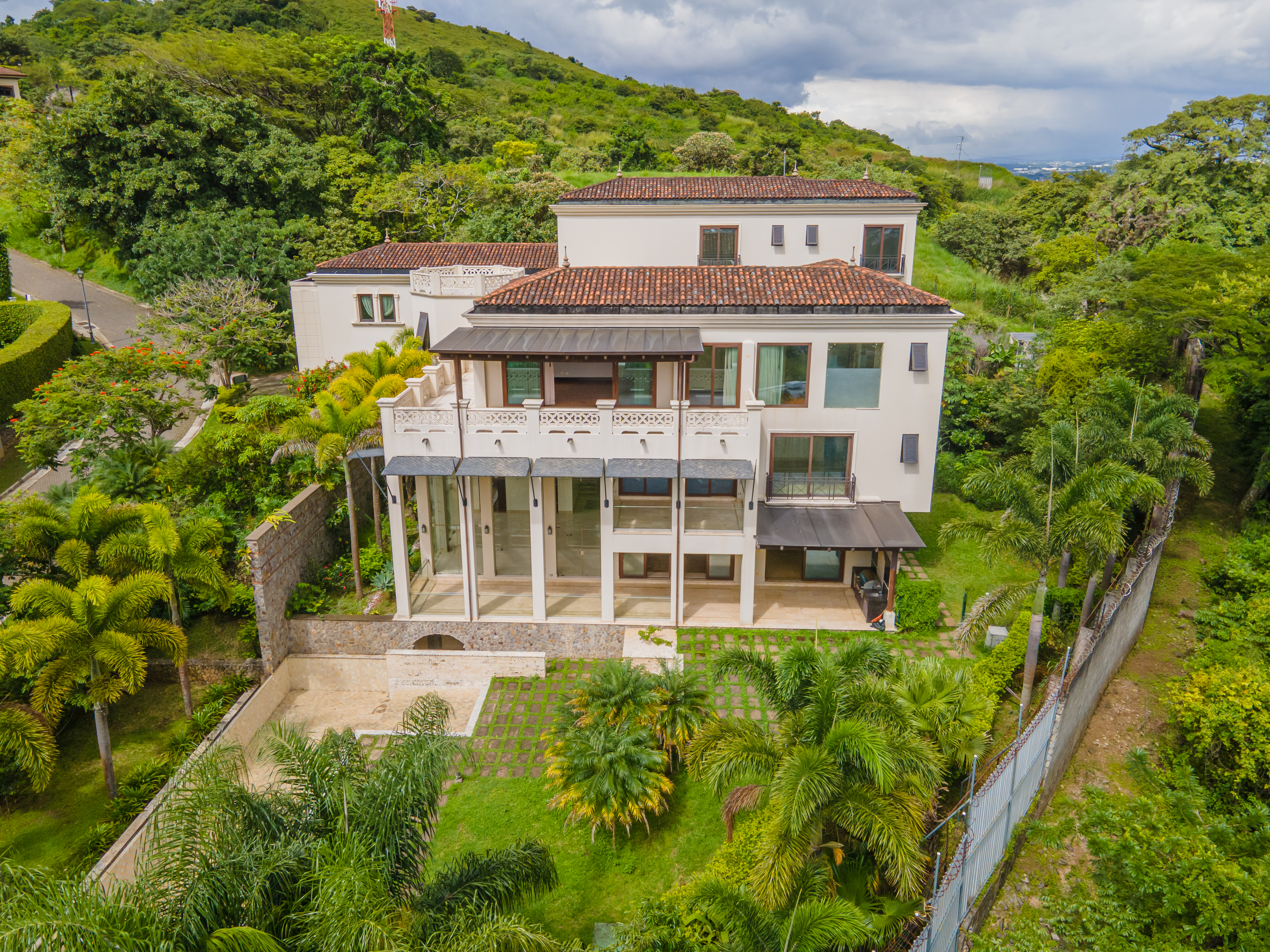 10 bed Single Family Homes For Sale in Pozos, San Jose - thumb 25