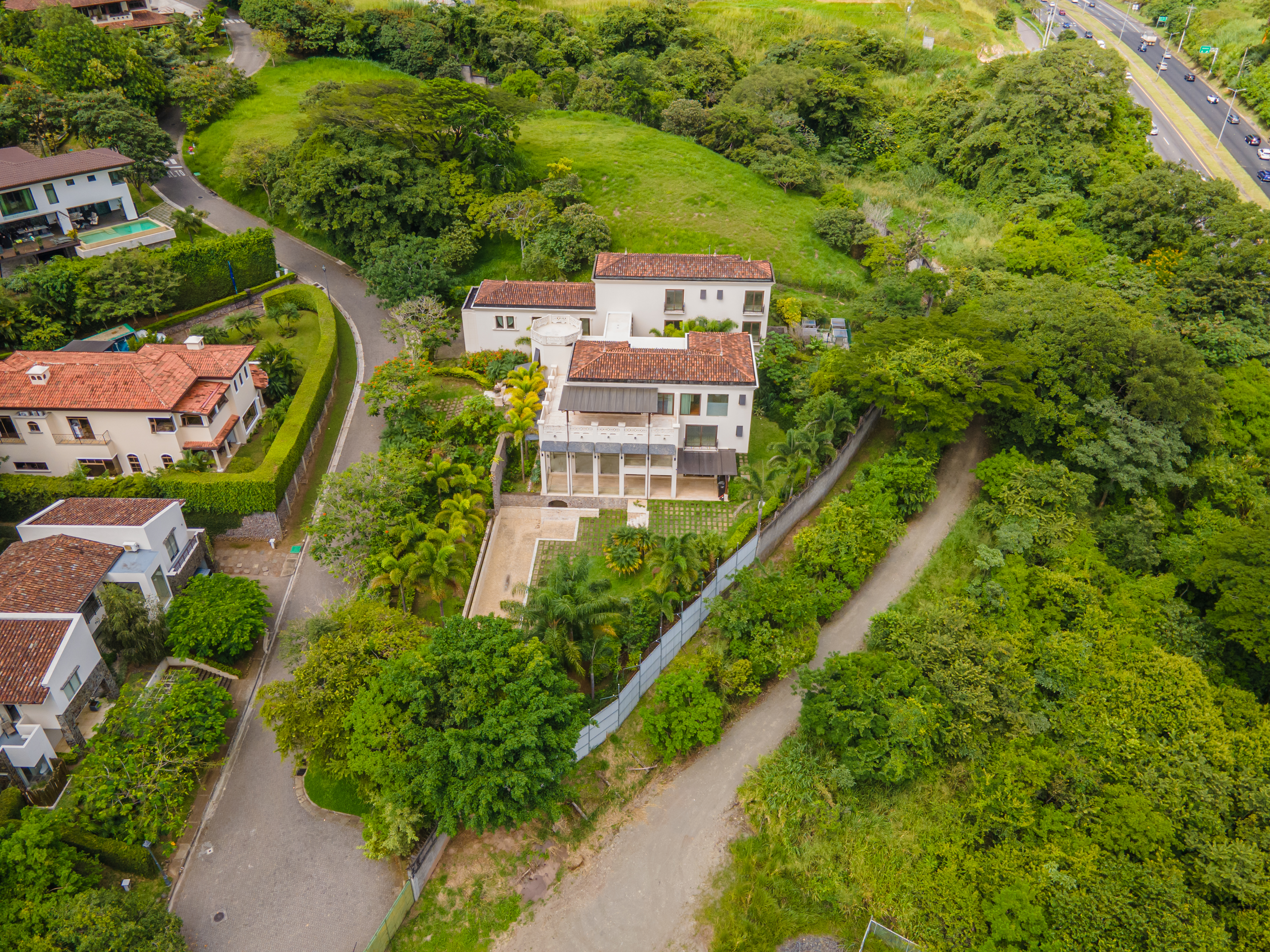 10 bed Single Family Homes For Sale in Pozos, San Jose - thumb 28