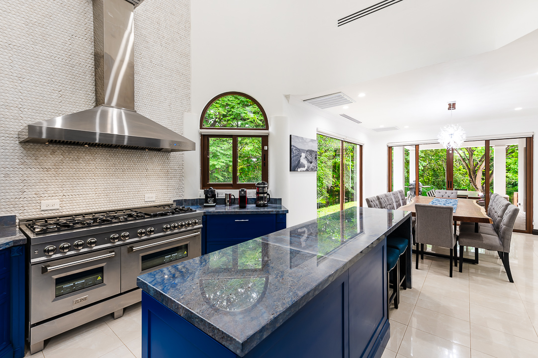 6 bed Single Family Homes For Sale in Playas Del Coco, Guanacaste - thumb 6