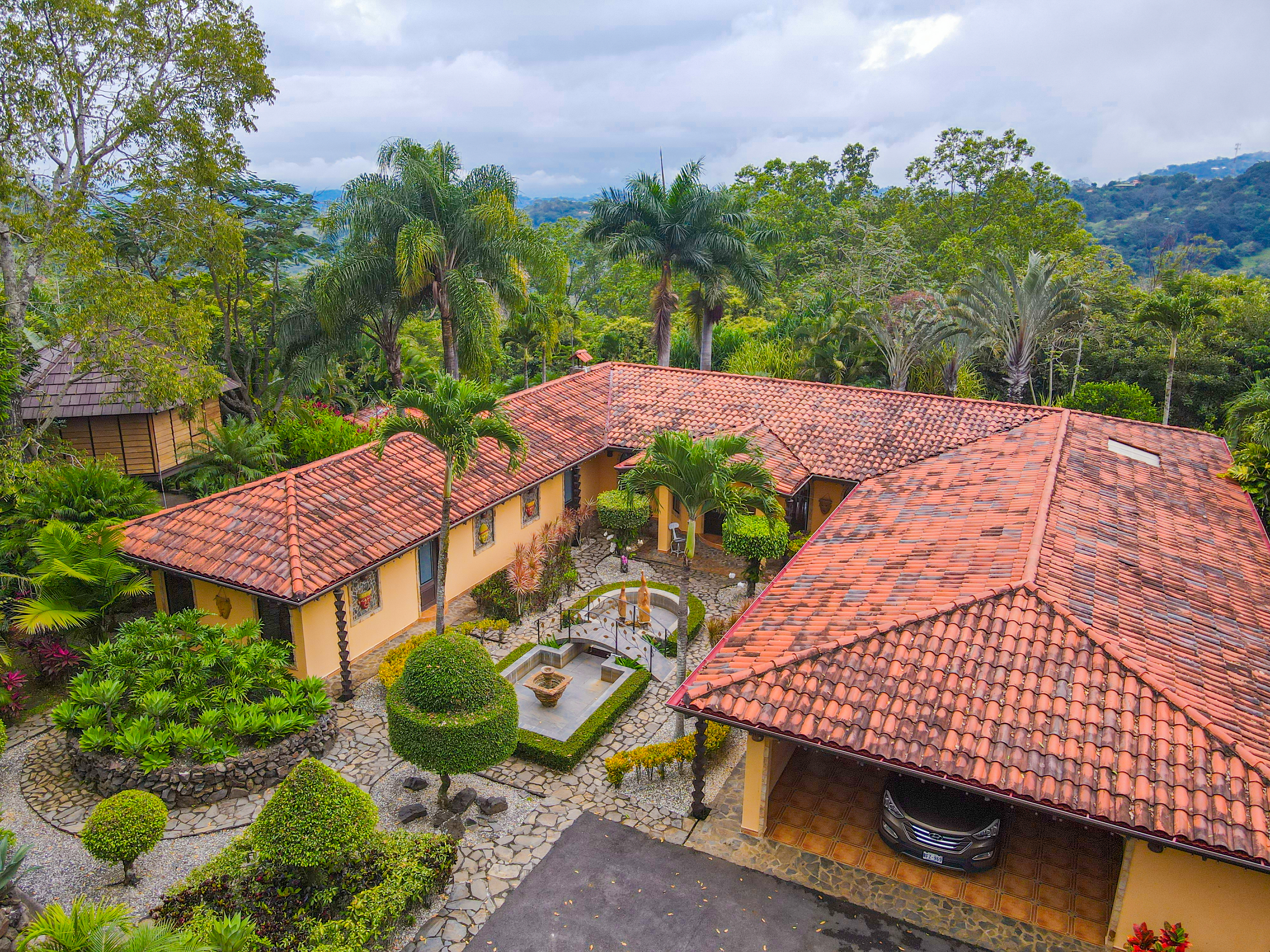 5 bed Single Family Homes For Sale in Atenas, Alajuela - thumb 1