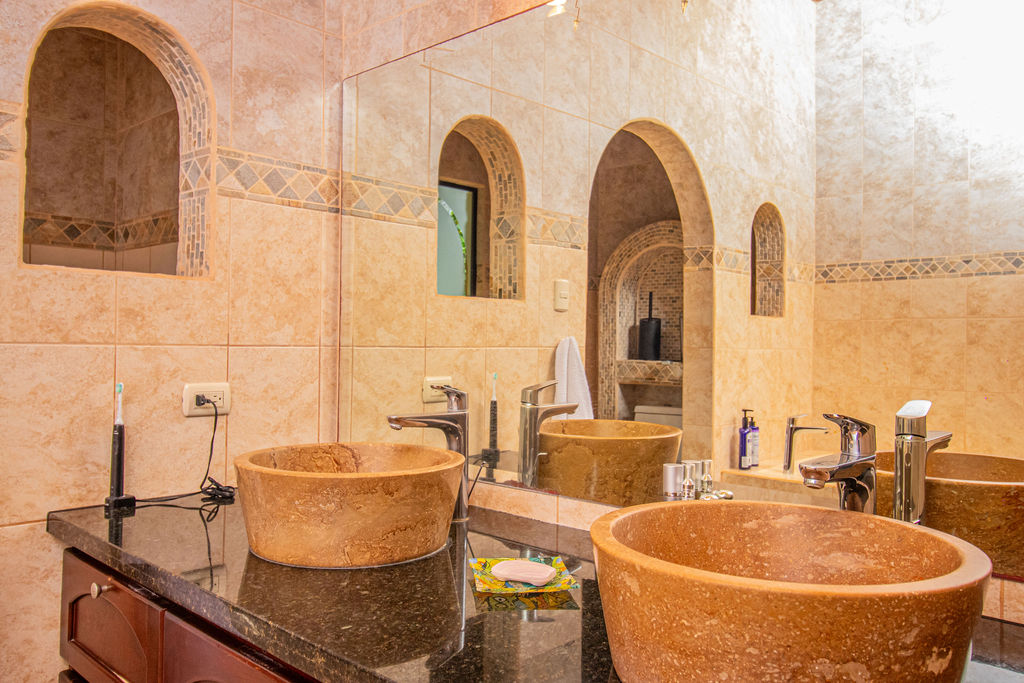 5 bed Single Family Homes For Sale in Atenas, Alajuela - thumb 12