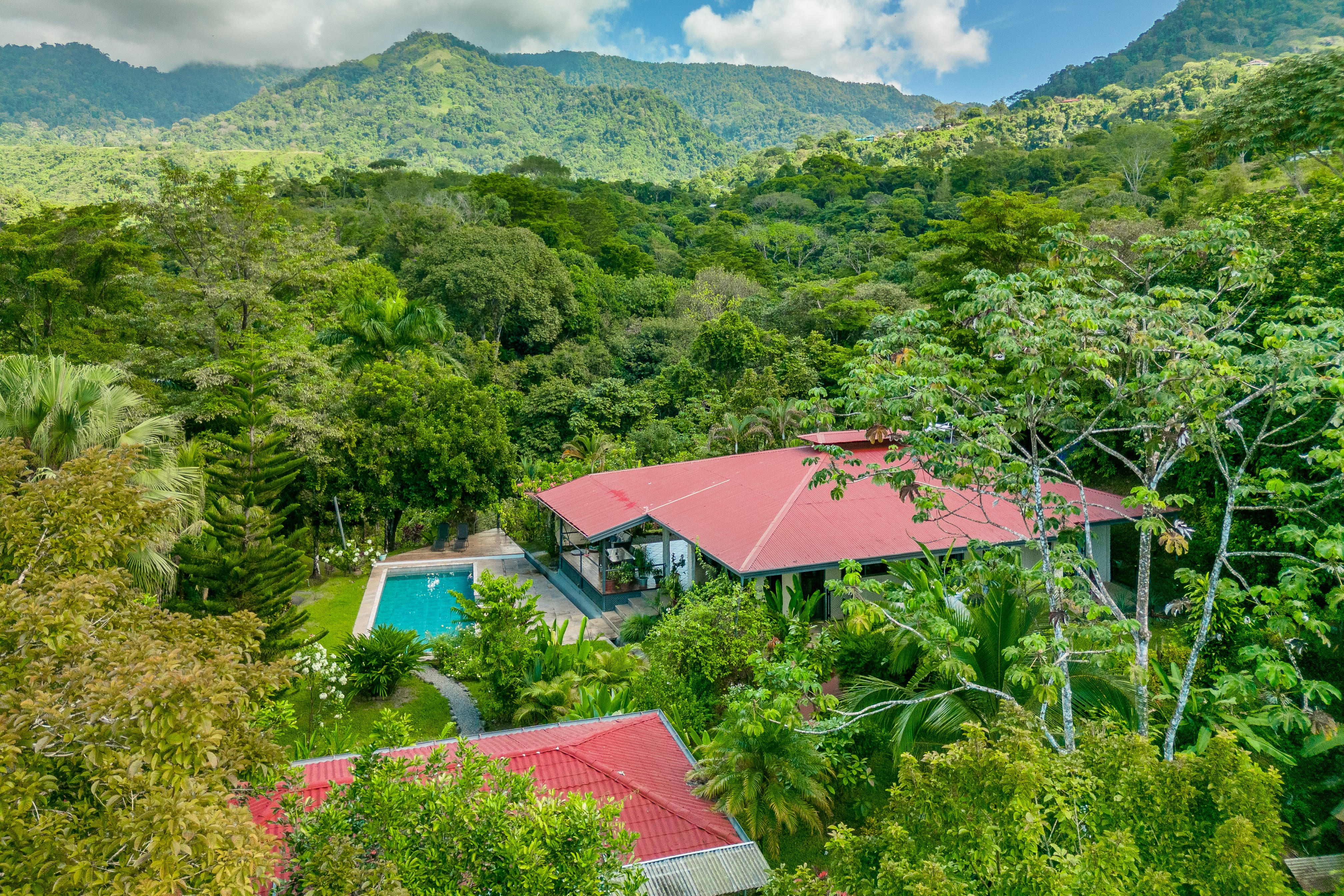 4 bed Single Family Homes For Sale in Ojochal, Puntarenas - thumb 2