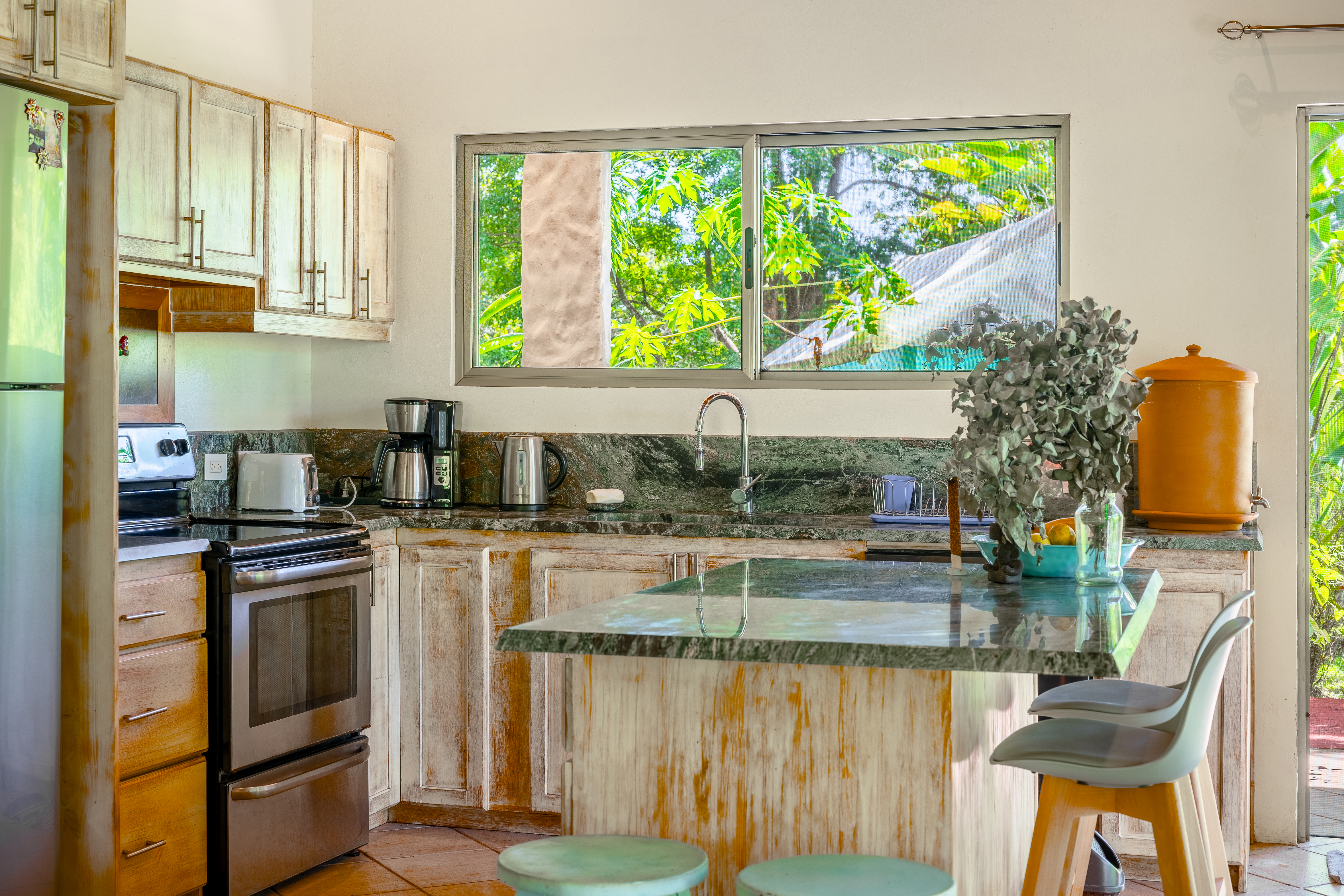 4 bed Single Family Homes For Sale in Ojochal, Puntarenas - thumb 6