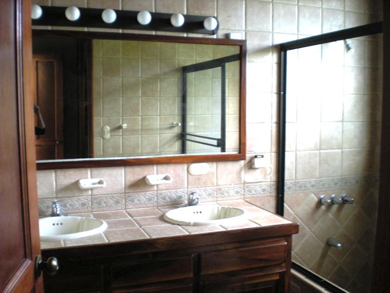 4 bed Single Family Homes For Rent in San Antonio De Escazu, San Jose - thumb 9