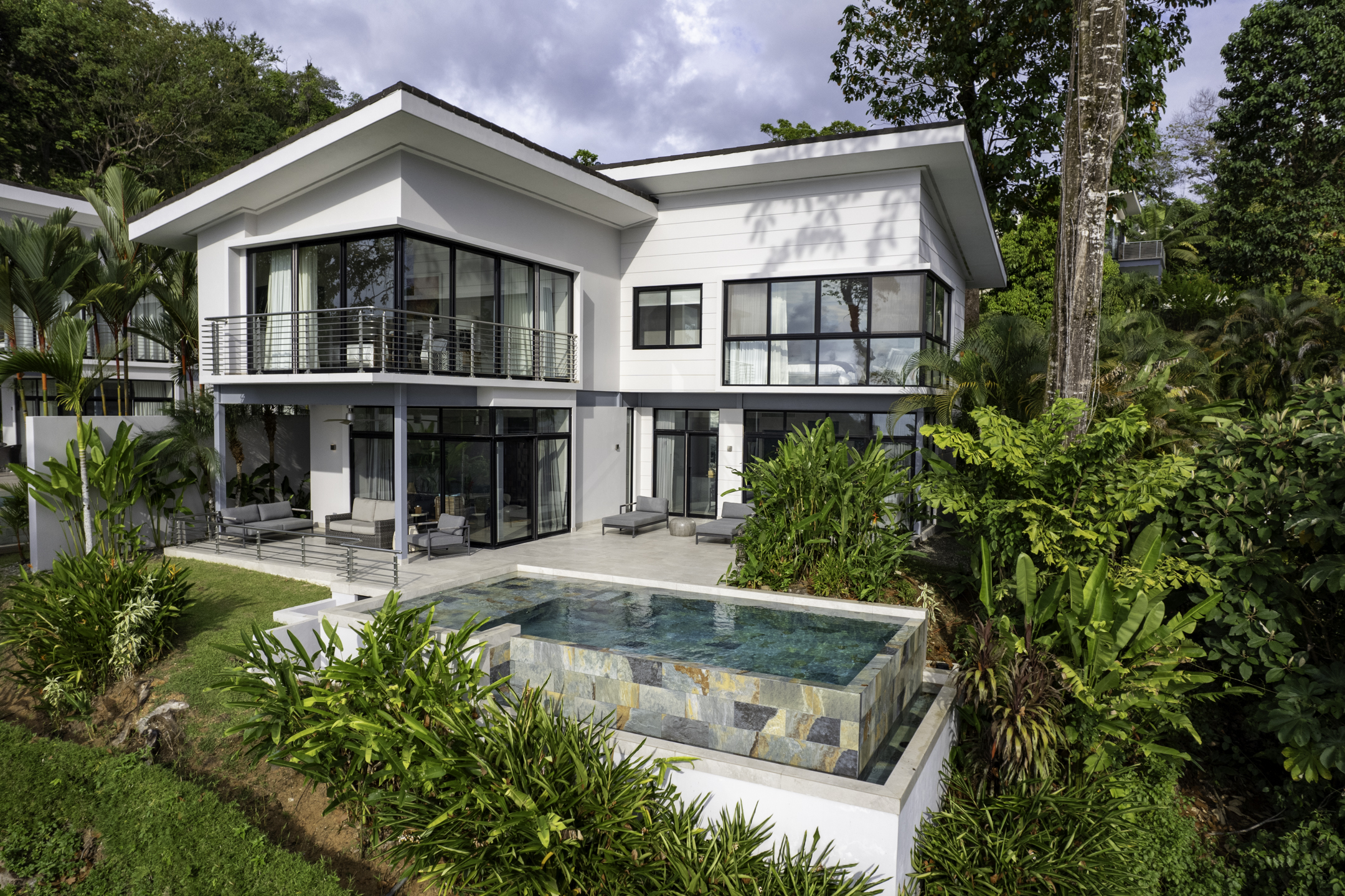 3 bed Single Family Homes For Sale in Dominical, Puntarenas - thumb 4