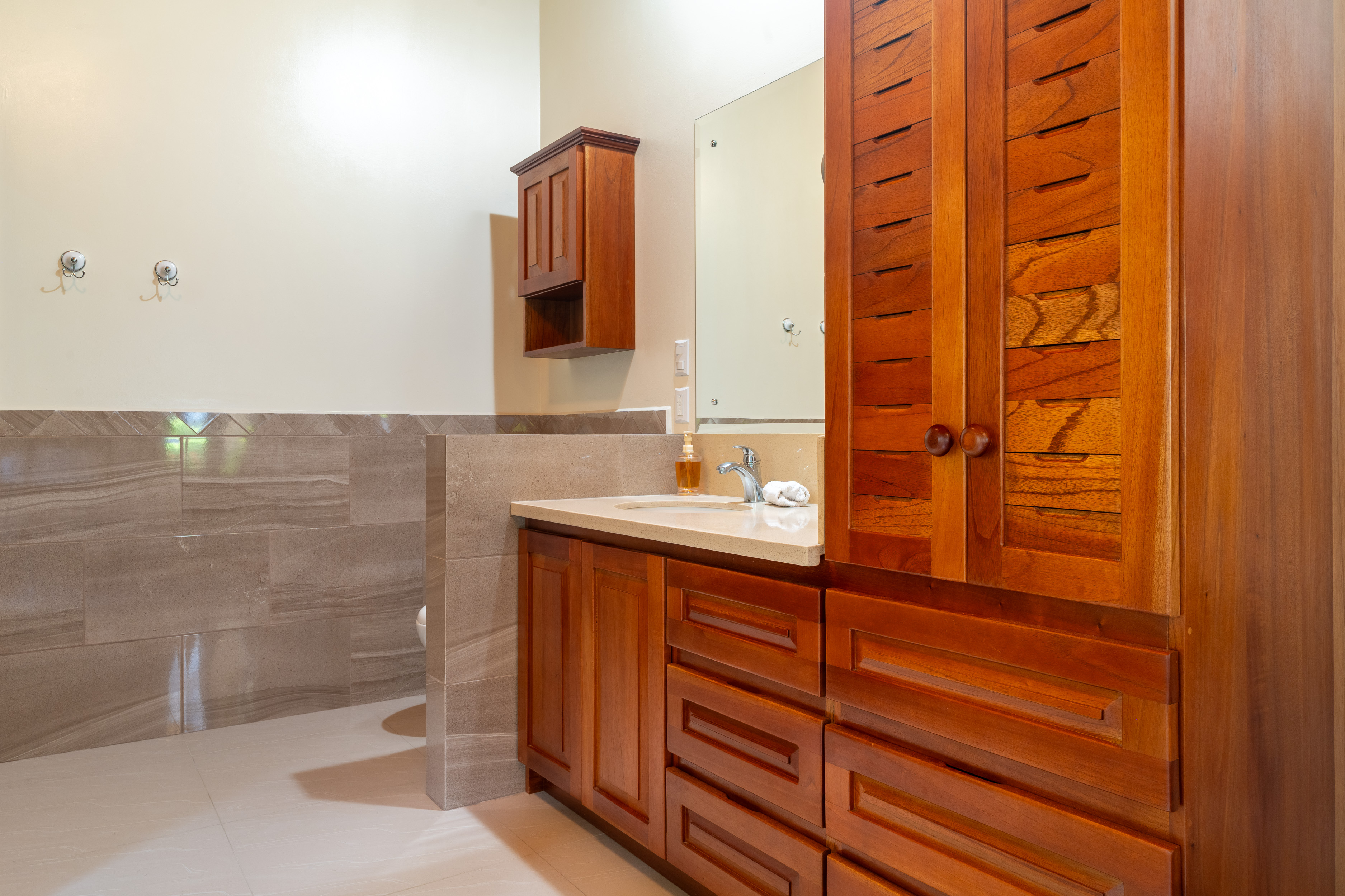 3 bed Single Family Homes For Sale in Ojochal, Puntarenas - thumb 7