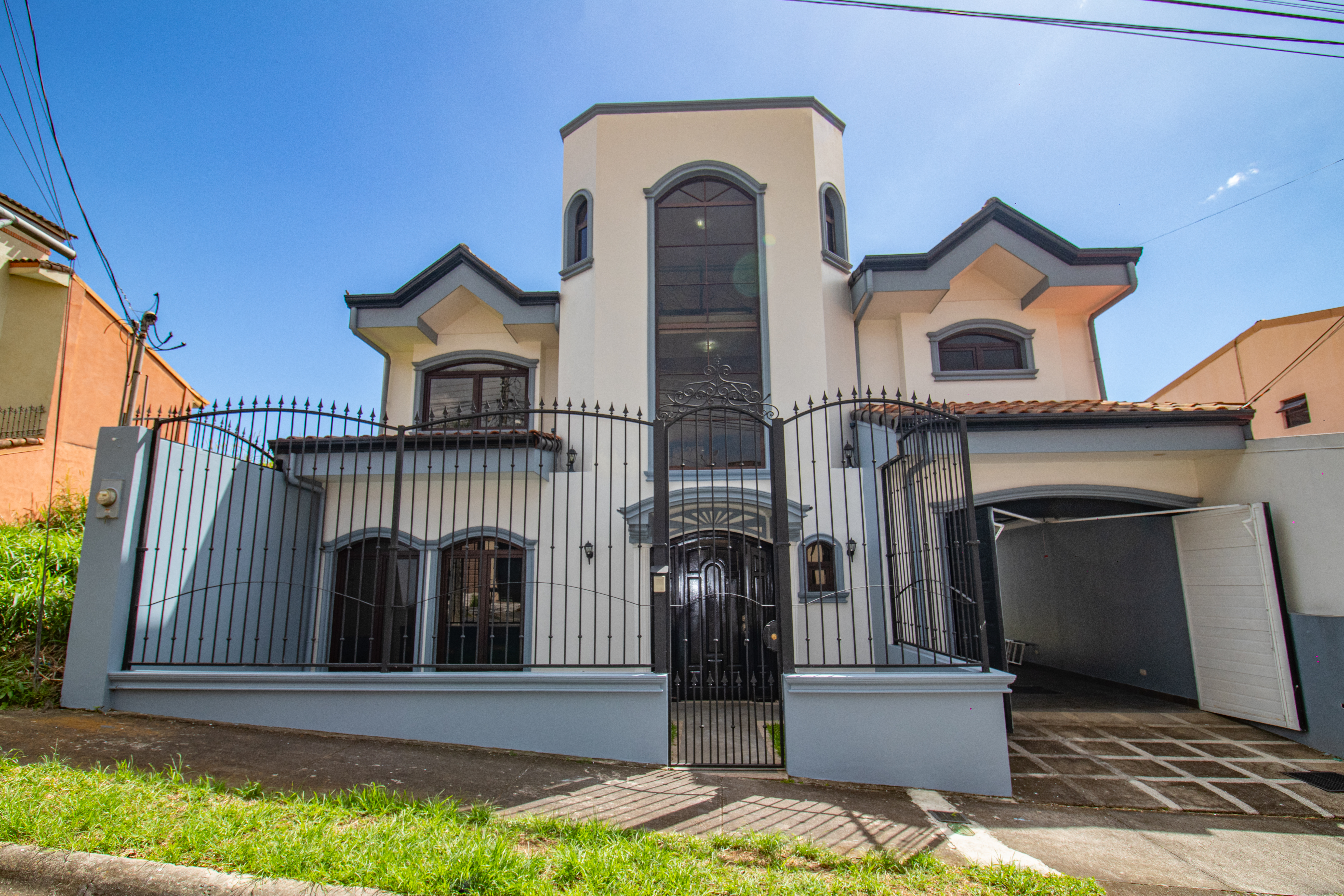 4 bed Single Family Homes For Sale in Curridabat, San Jose - thumb 28