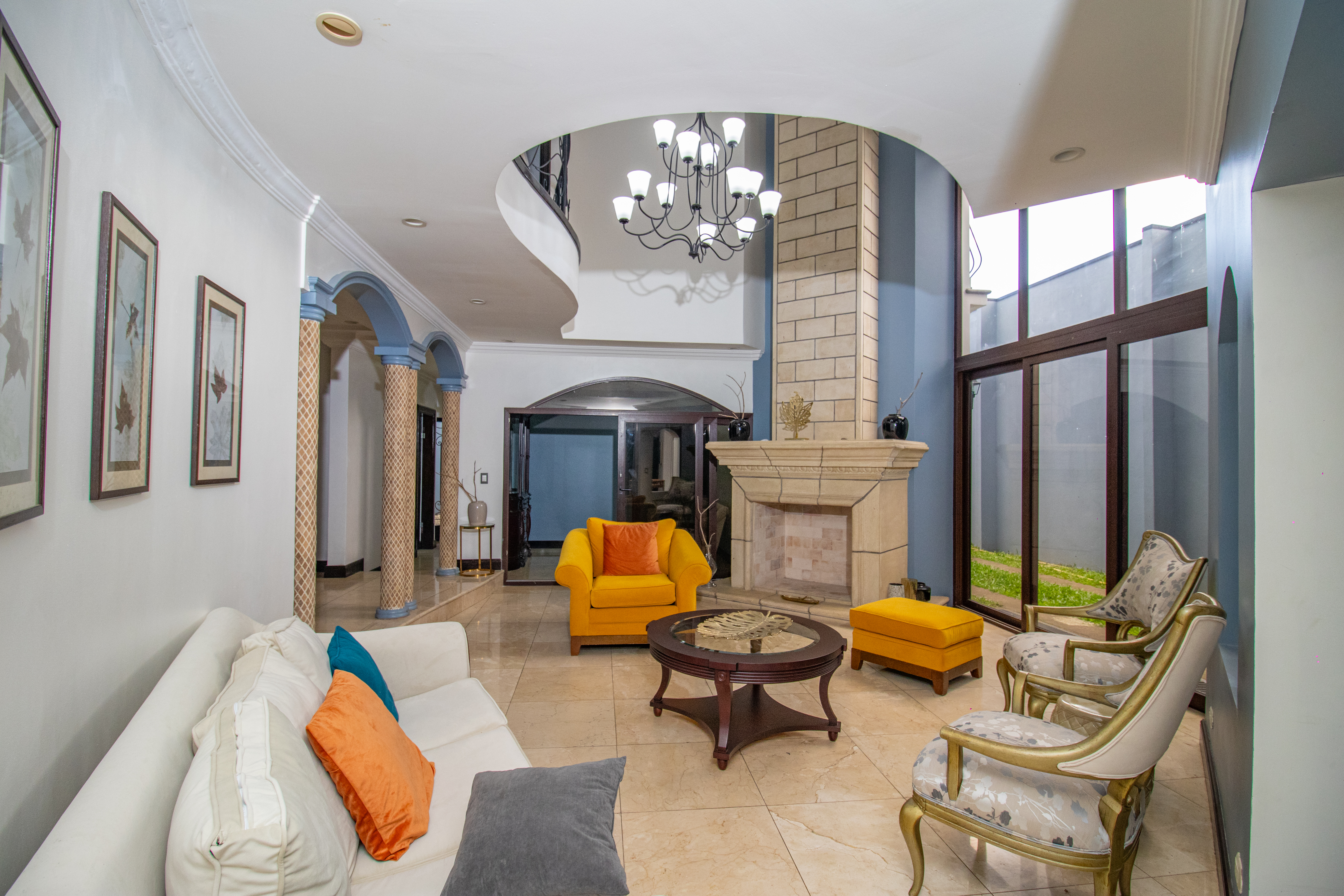 4 bed Single Family Homes For Sale in Curridabat, San Jose - thumb 2