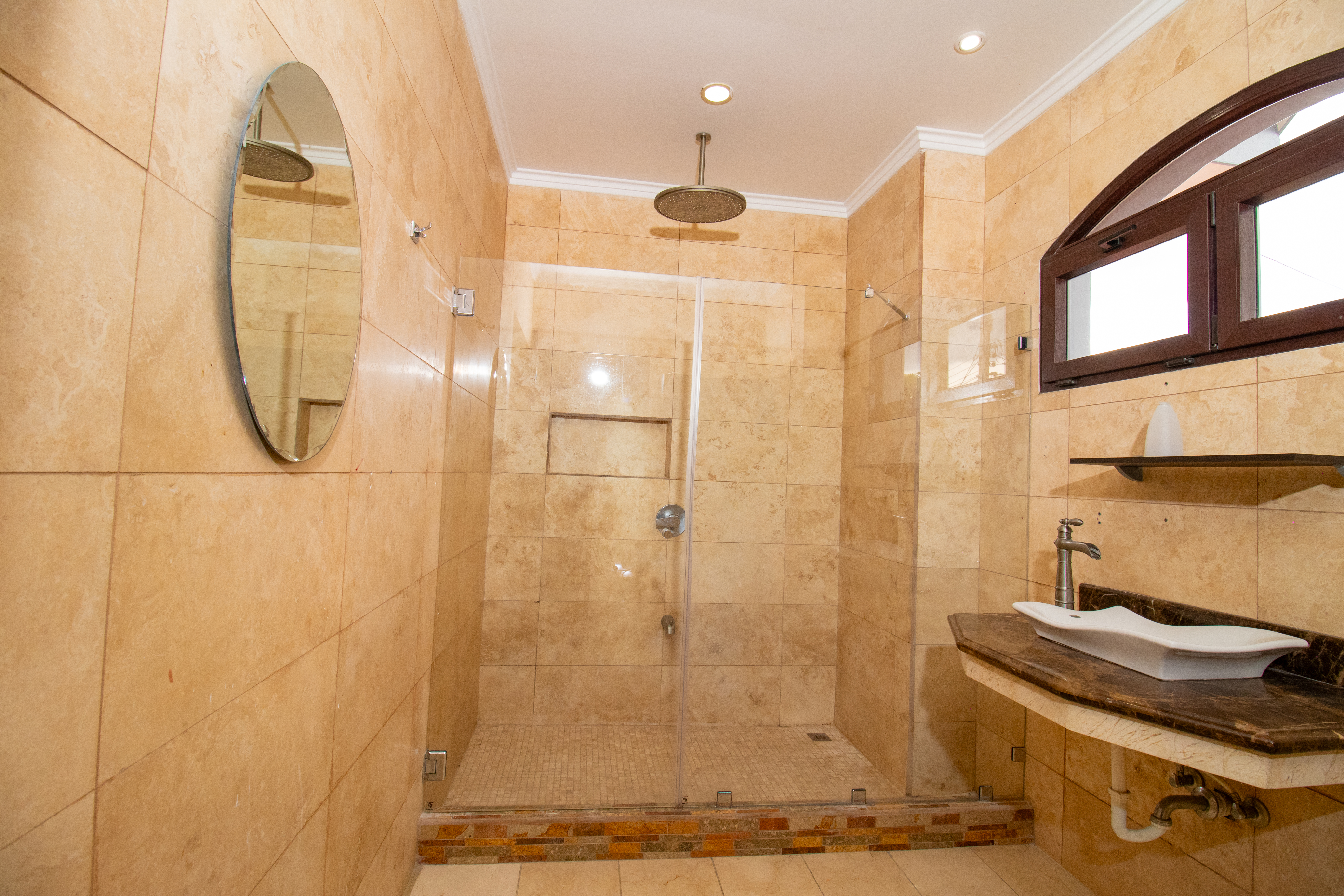 4 bed Single Family Homes For Sale in Curridabat, San Jose - thumb 8