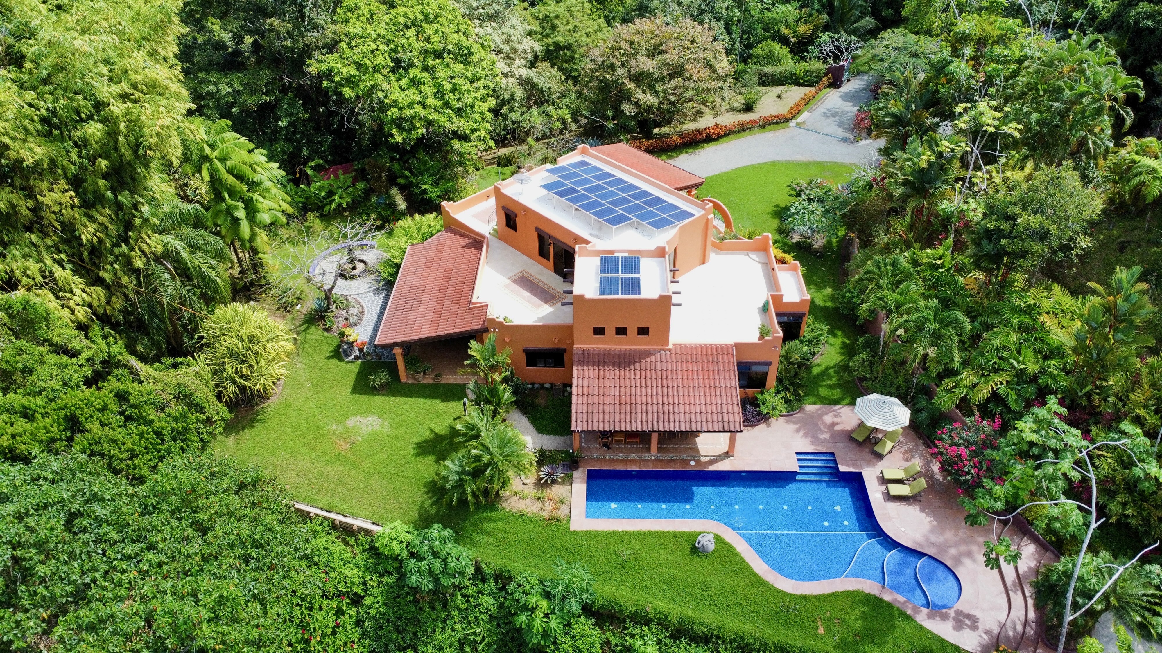 4 bed Single Family Homes For Sale in Dominical, Puntarenas - thumb 2