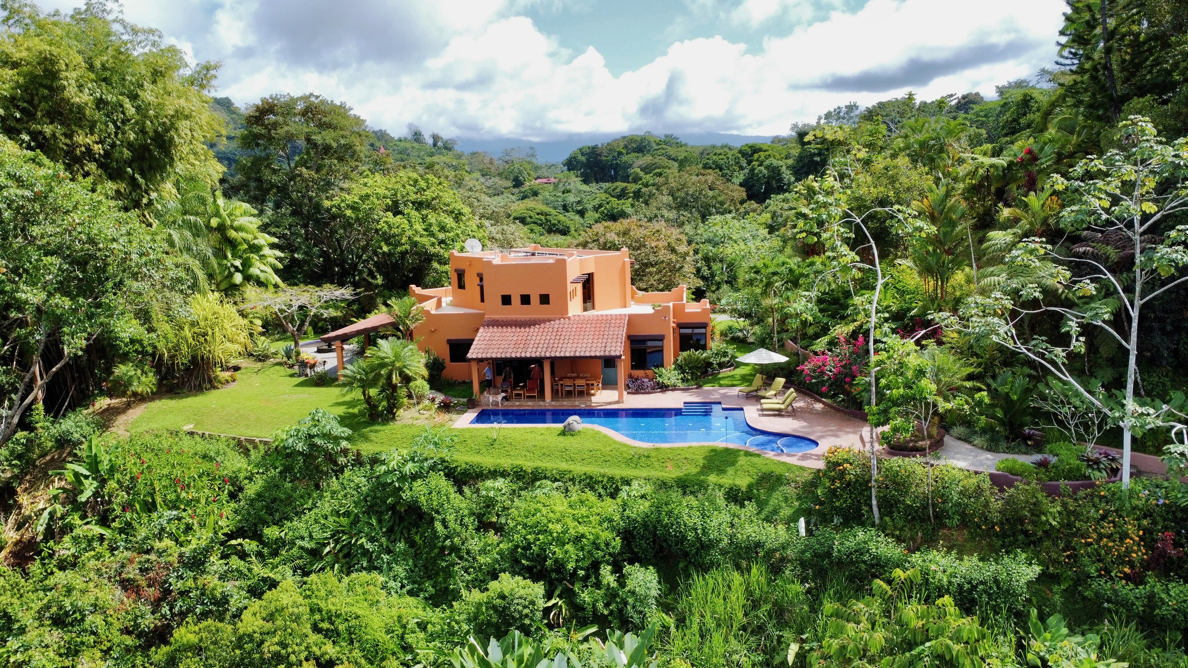4 bed Single Family Homes For Sale in Dominical, Puntarenas - thumb 3