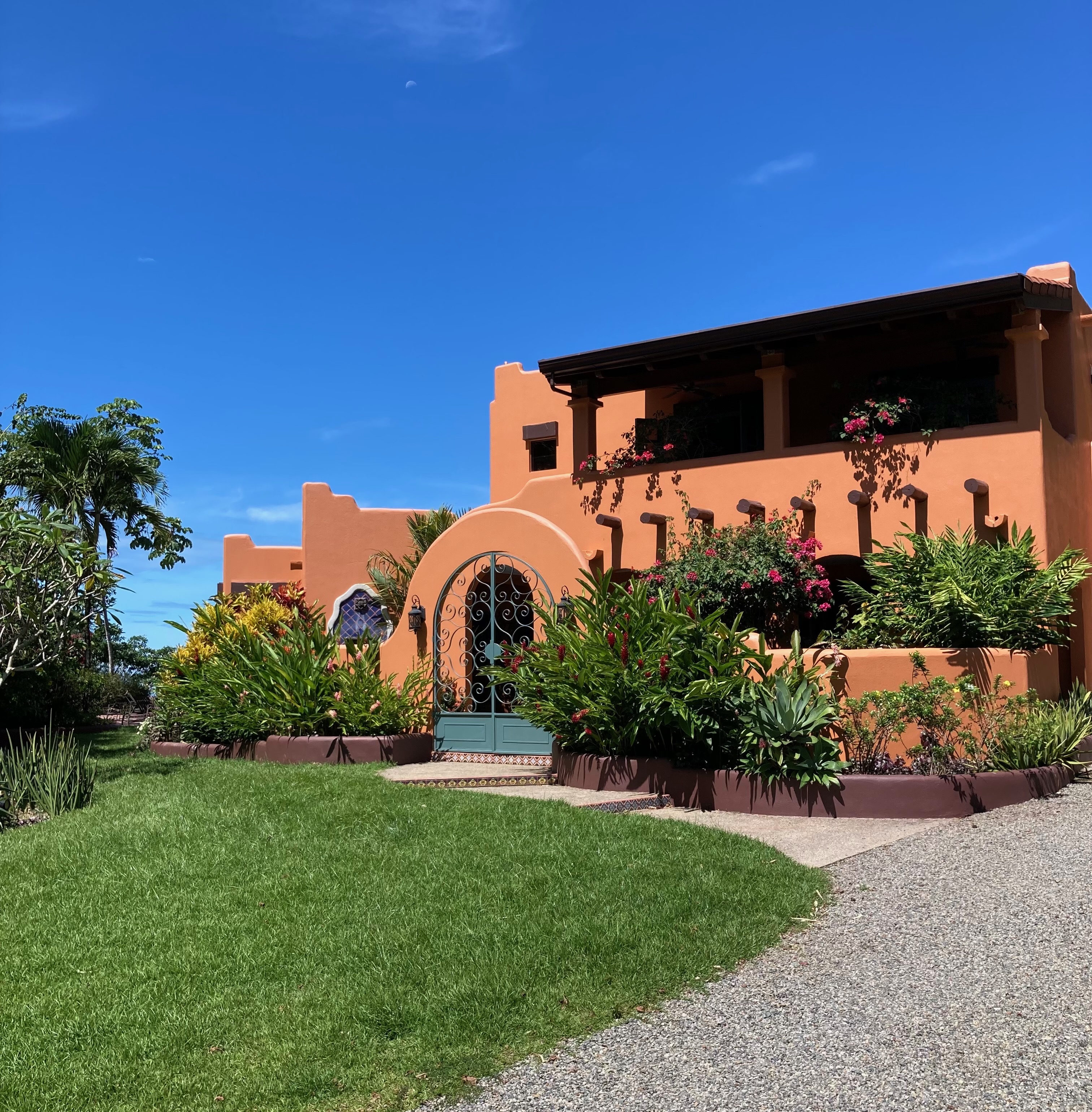 4 bed Single Family Homes For Sale in Dominical, Puntarenas - thumb 6