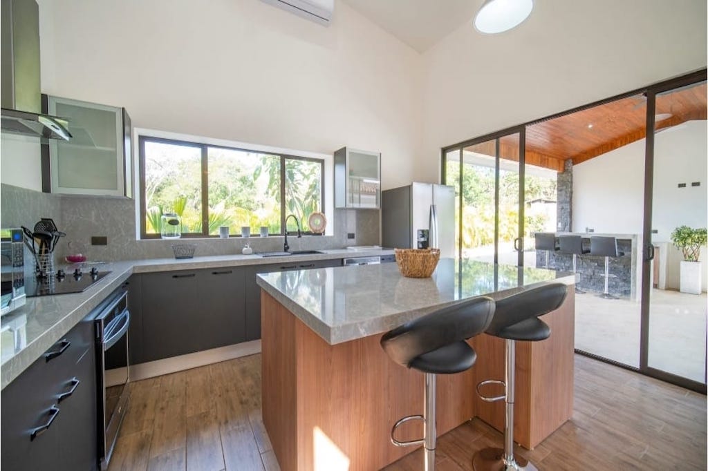 3 bed Single Family Homes For Sale in Tamarindo, Guanacaste - thumb 6