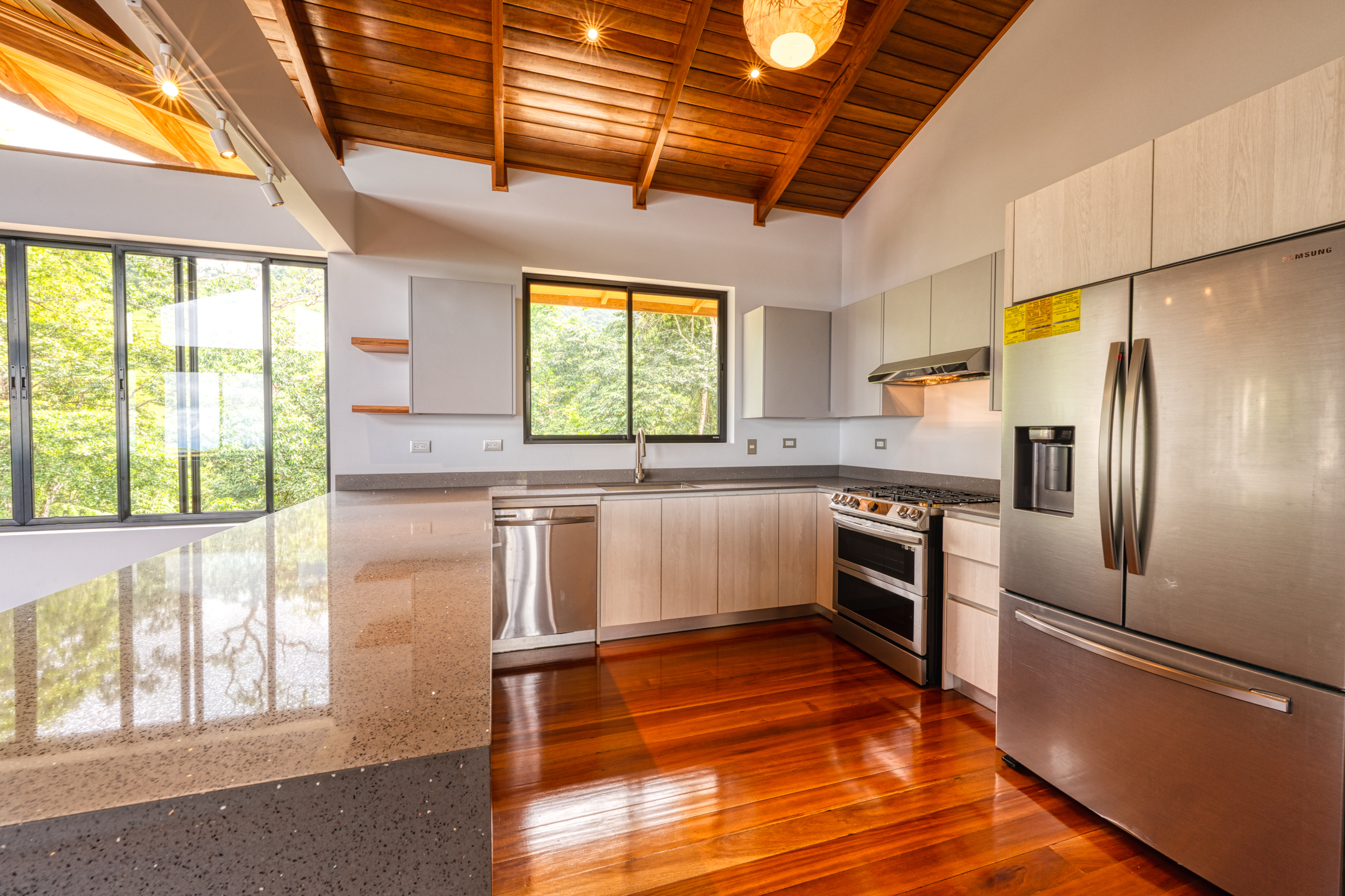 3 bed Single Family Homes For Sale in Dominical, Puntarenas - thumb 18