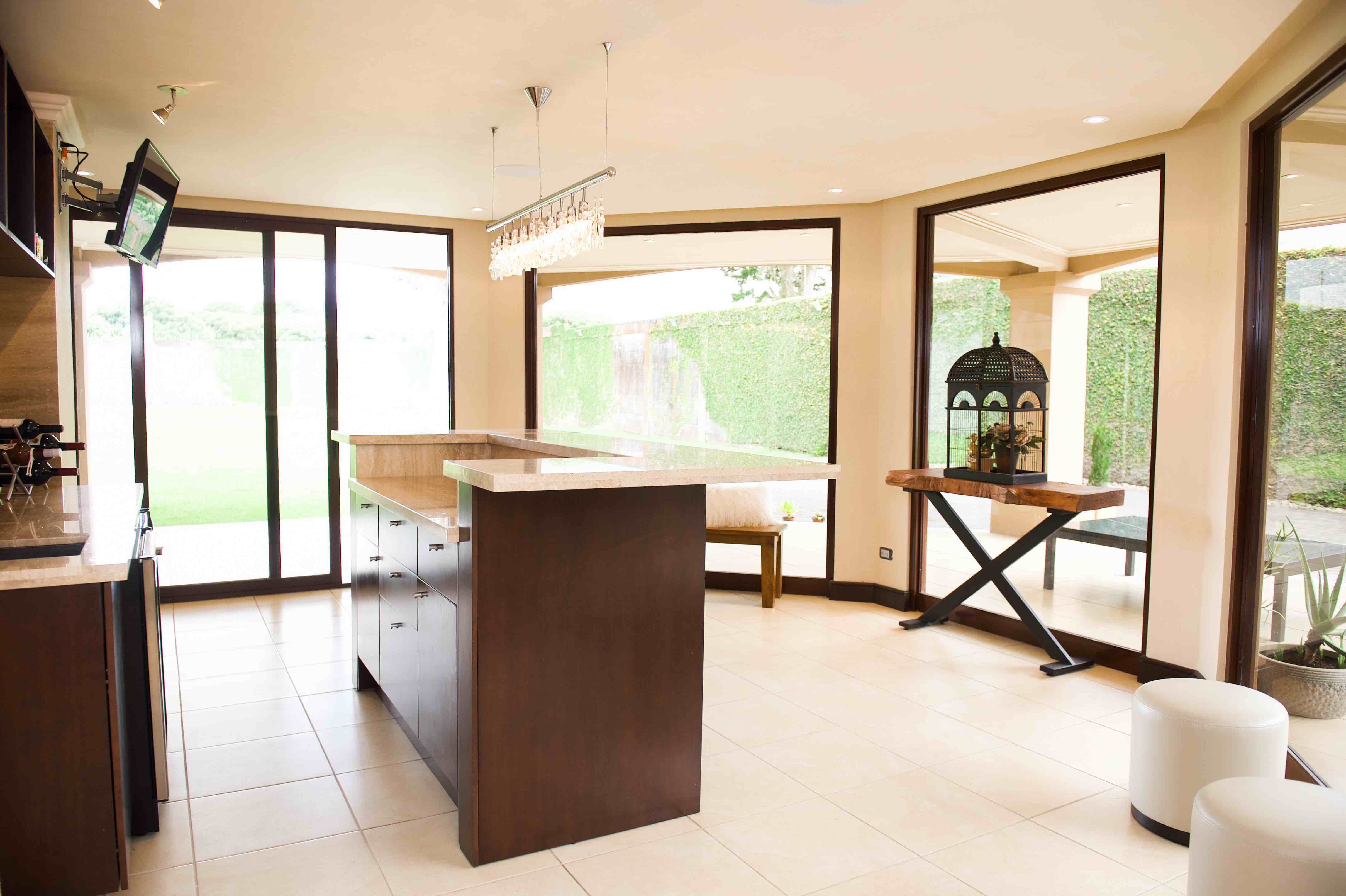 5 bed Single Family Homes For Sale in San Isidro, Heredia - thumb 11