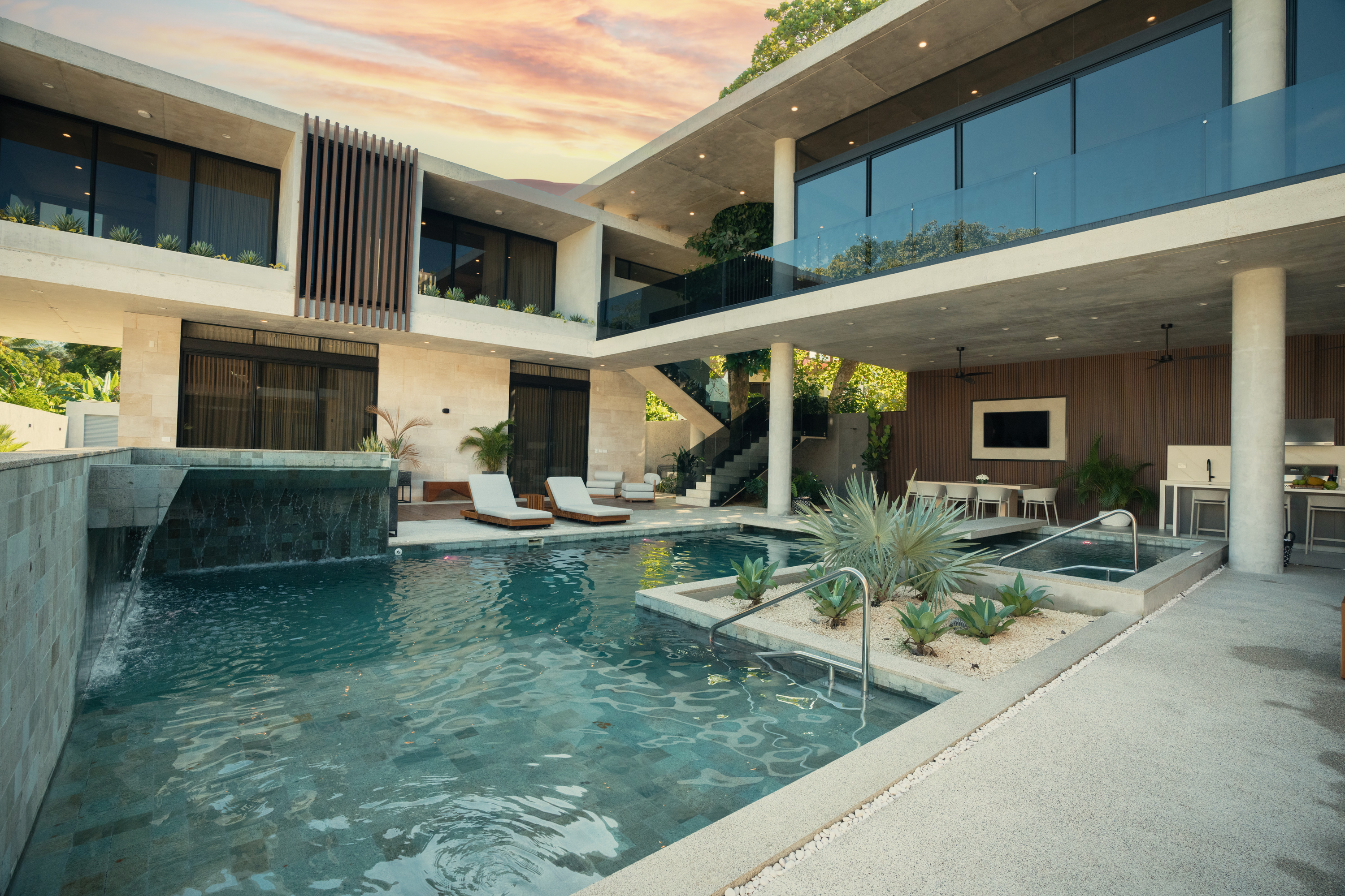 9 bed Single Family Homes For Rent in Jaco, Puntarenas - thumb 1