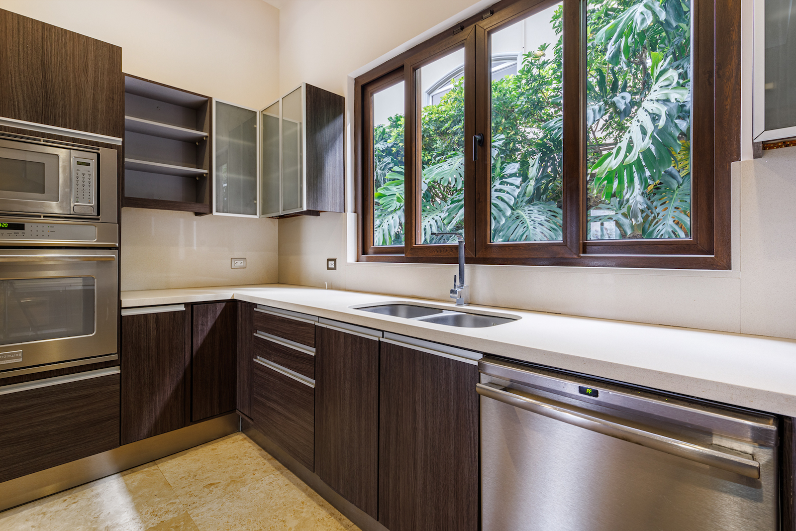 4 bed Single Family Homes For Sale in Escazu, San Jose - thumb 7